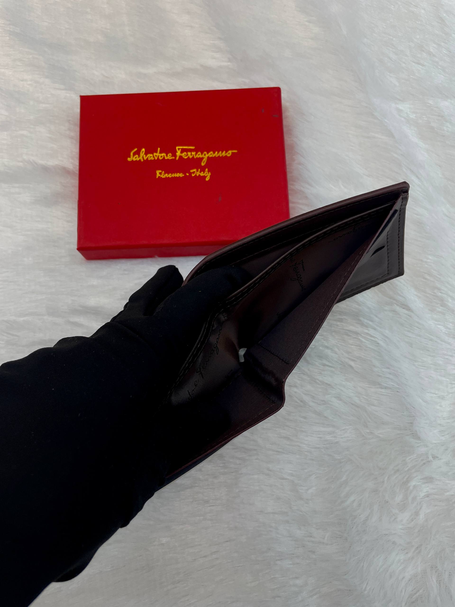 FERRAGAMO PREMIUM WALLET FOR MENS BROWN 🤎