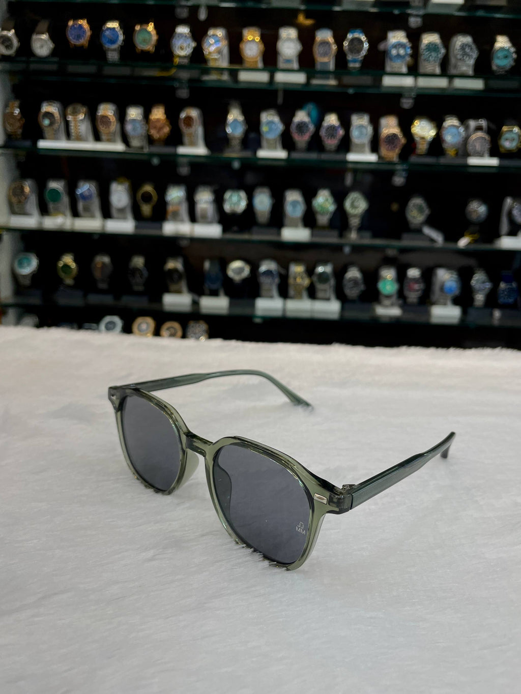 JJ MM GREEN TRANSPARENT FRAME IN HEAVY QUALITY 💯