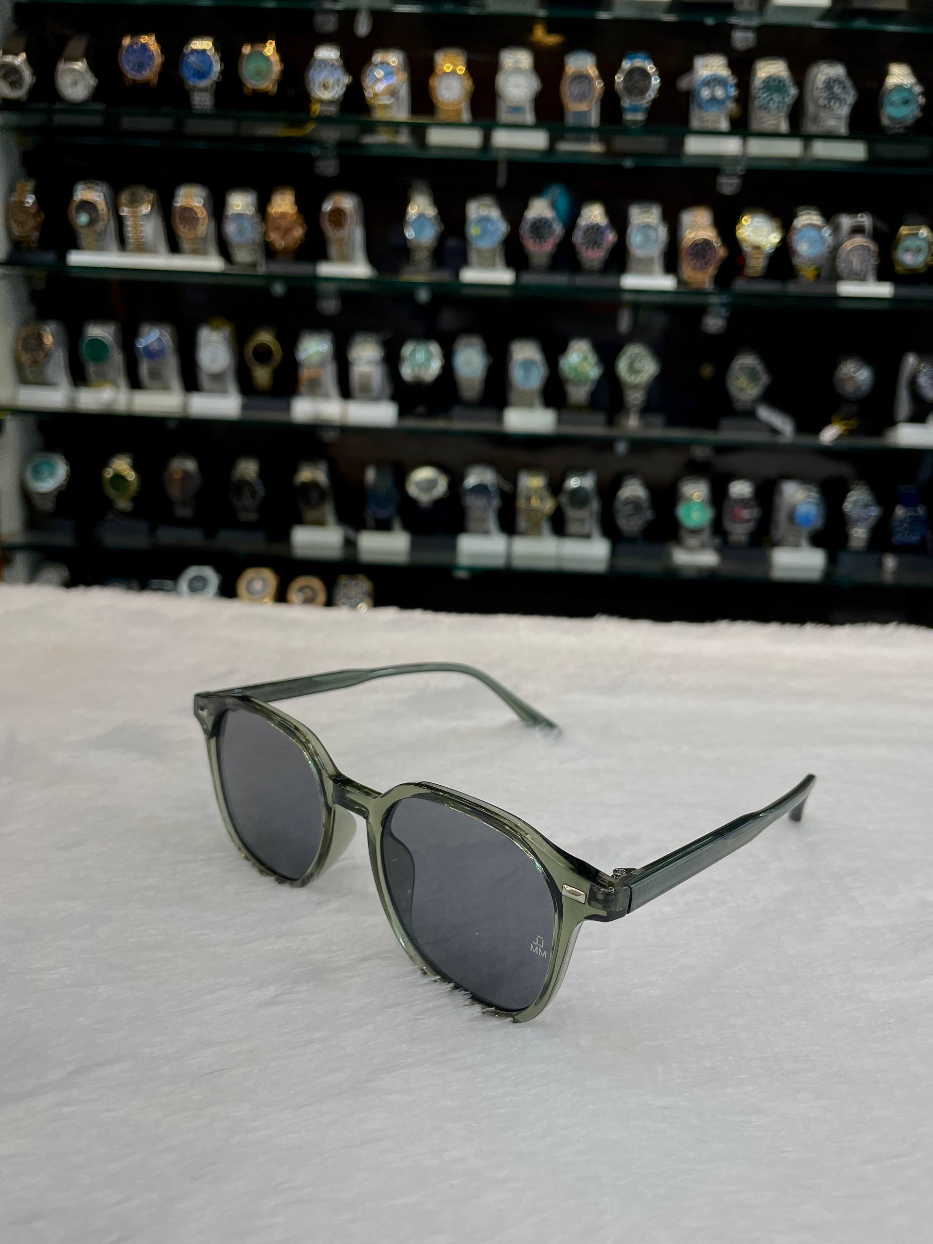 JJ MM GREEN TRANSPARENT FRAME IN HEAVY QUALITY 💯