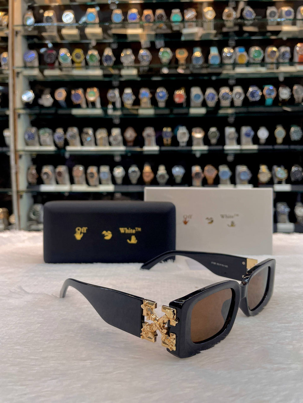 OFF-WHITE ROMA SUNGLASSES FOR GIRLS 🤩