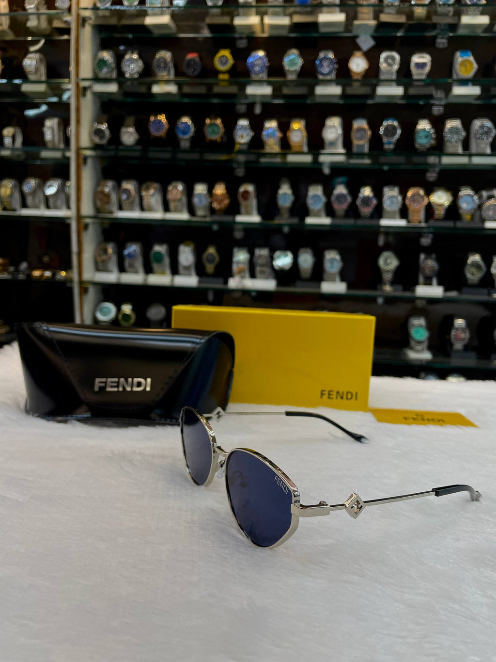 FENDI SUNGLASSES FEATURE DISTINCTIVE OVAL-SHAPED LENSES