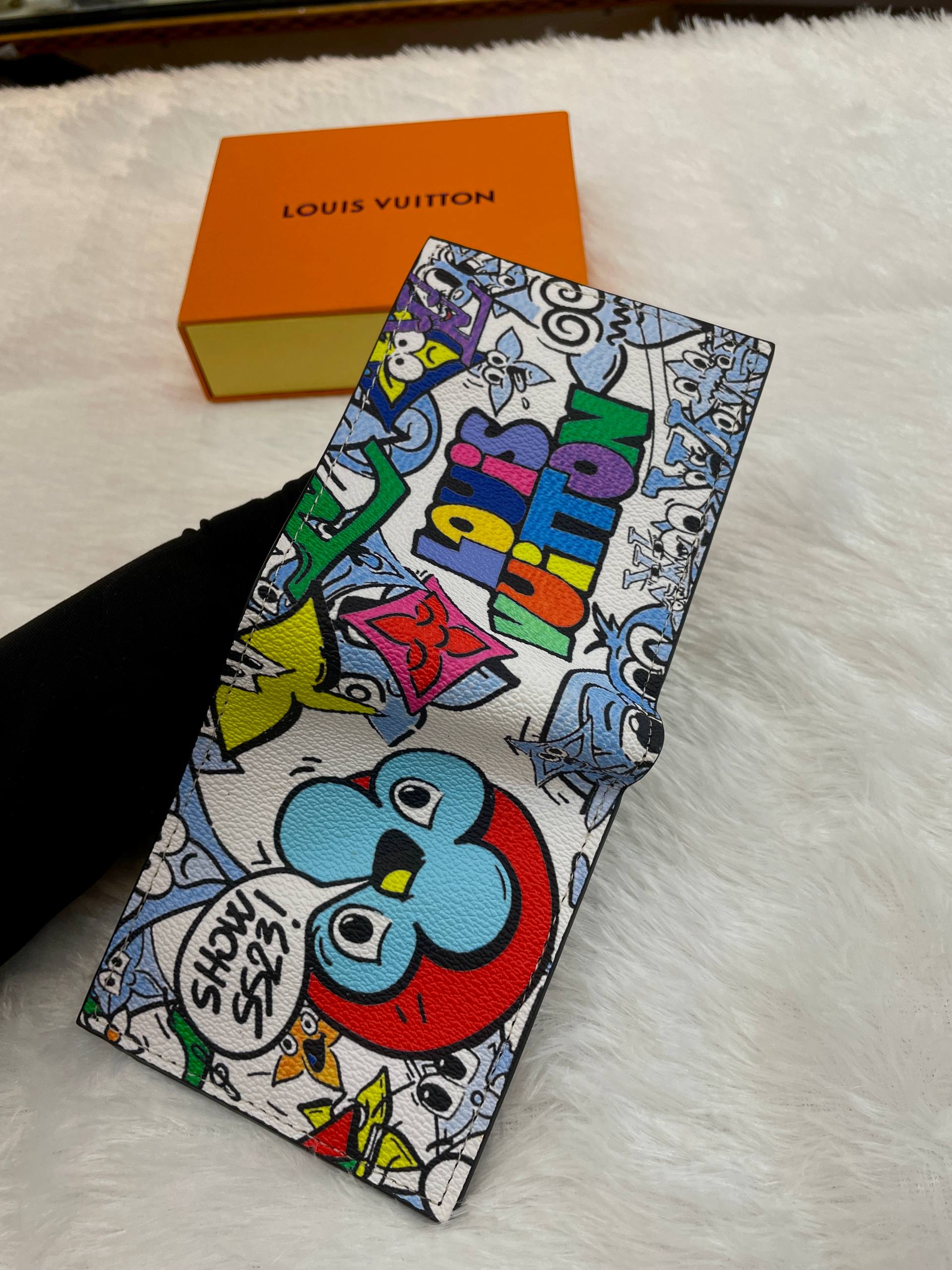 LOUIS VUITTON LV COMIC PATTERN WALLET