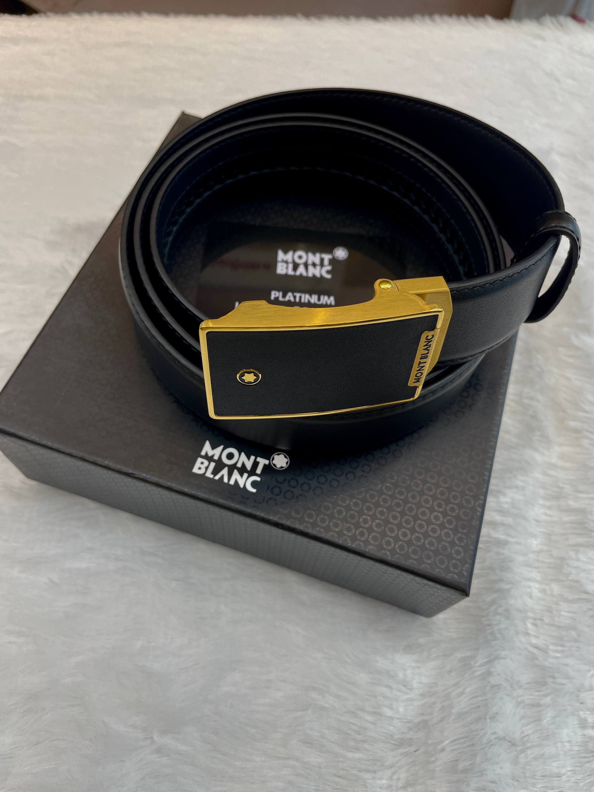 MONT BLANC MEN'S BLACK 🖤 LEATHER BELT WITH A GOLD BUCKLE. MASTER PIECE 🤩