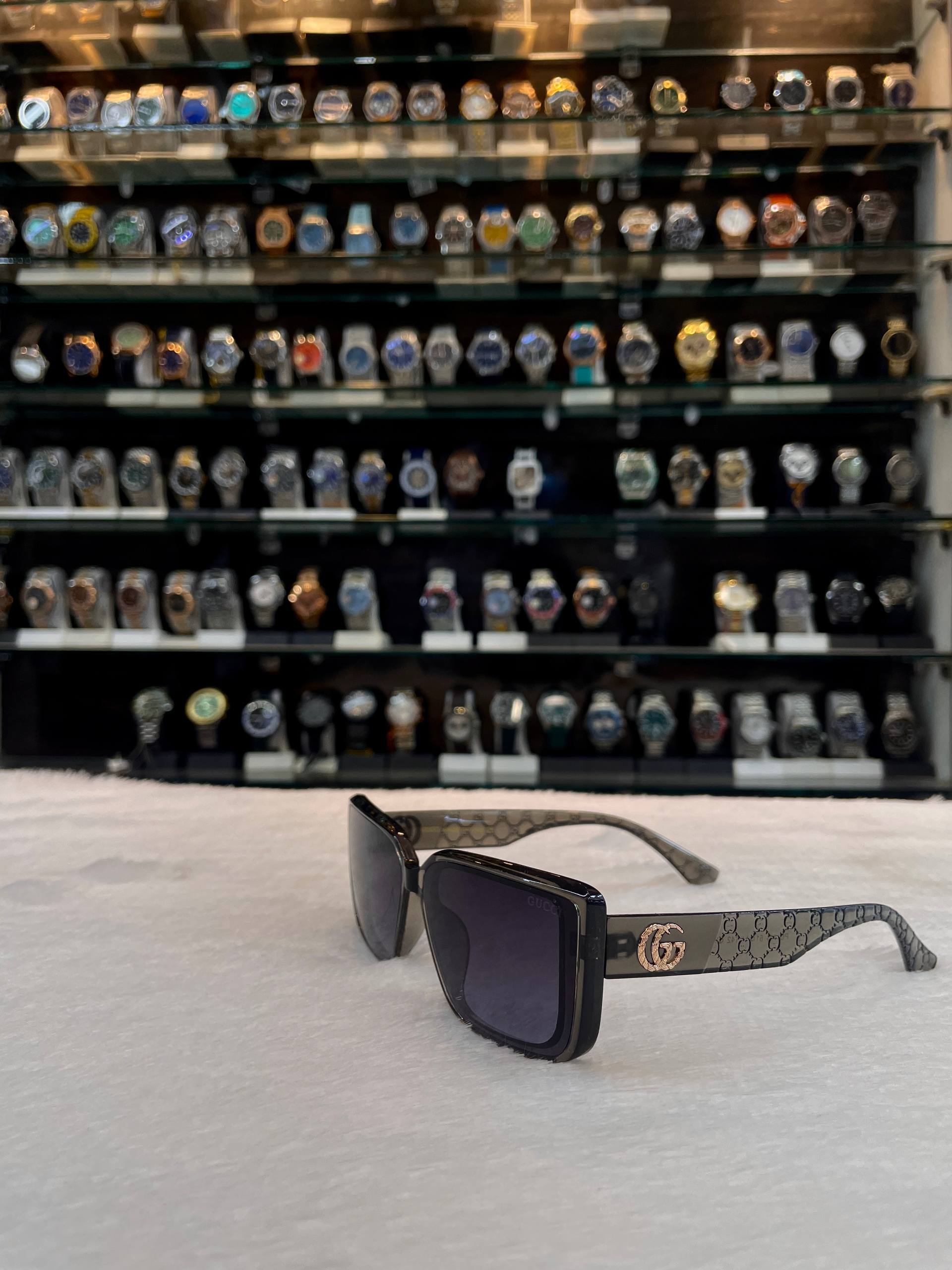 Gucci grey oversized girls glasses side view