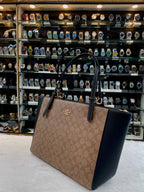 COACH MOLLIE TOTE IN SIGNATURE CANVAS WITH BLACK LEATHER MASTER PIECE 🤩