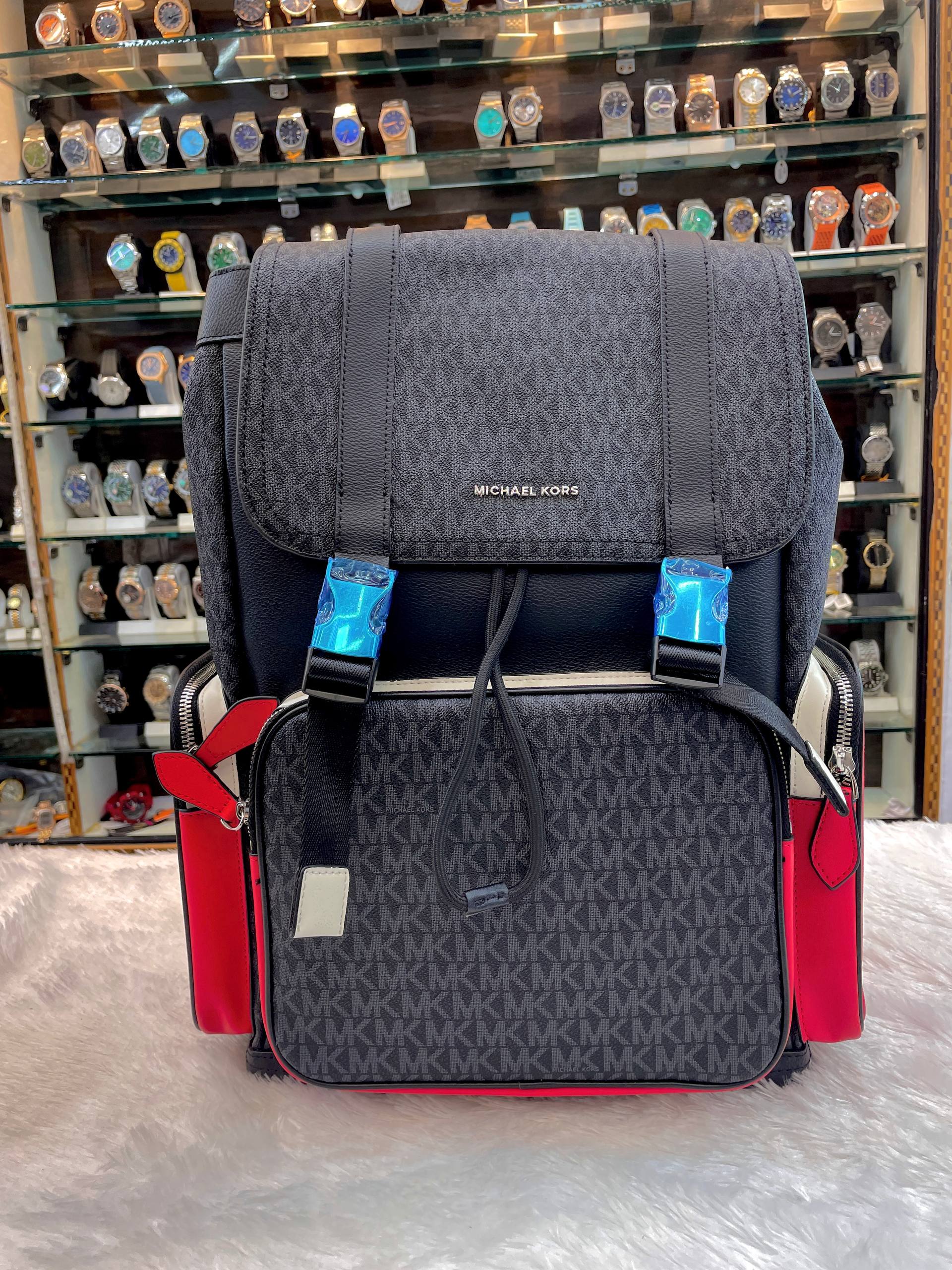 MICHAEL KORS MK COOPER BACKPACK 🎒 IN MASTER PIECE 🤩