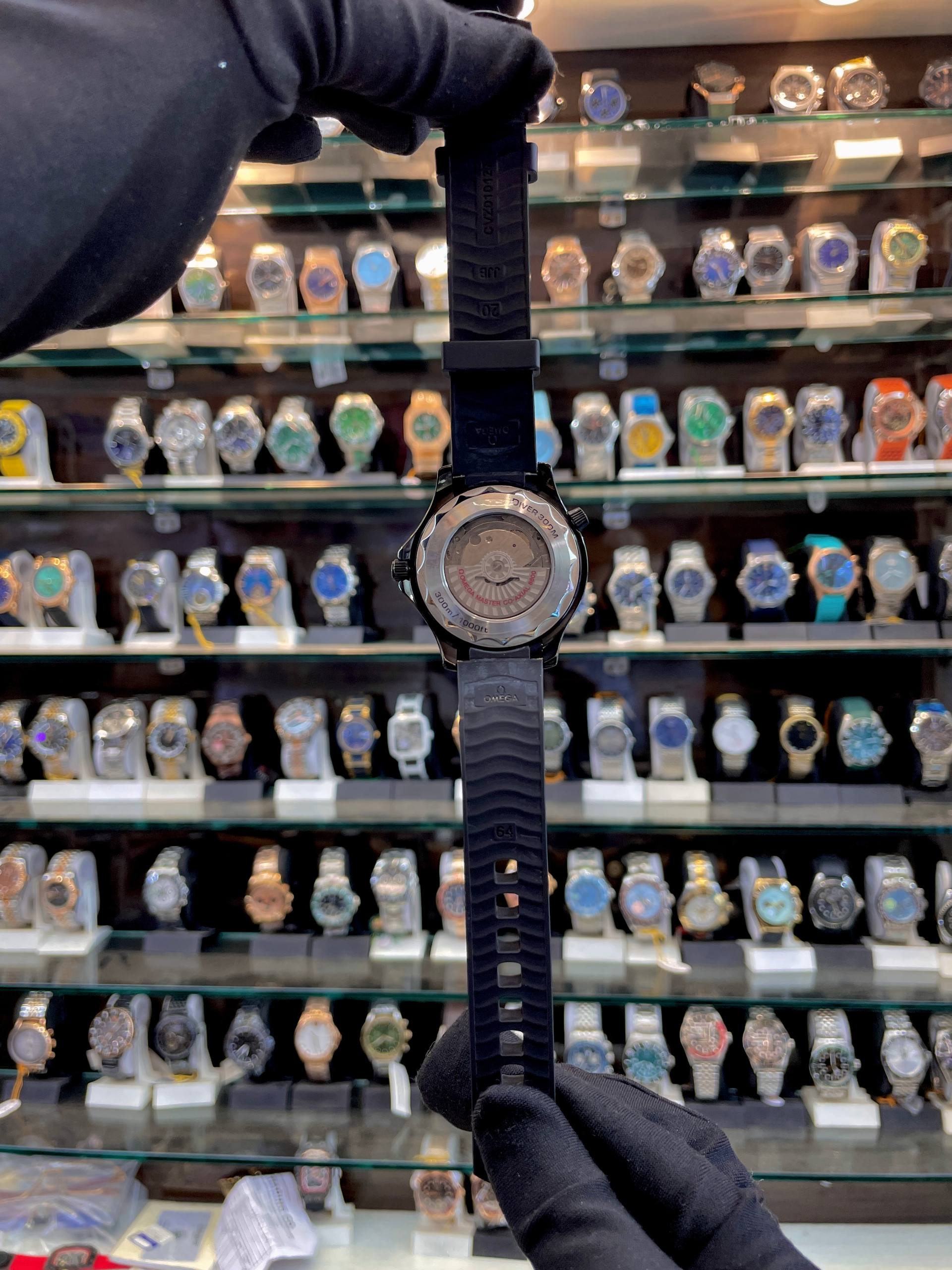 OMEGA SEAMASTER DIVER 300M, 42 MM IN MASTER PIECE 🤩 SILICON FULL BLACK 🖤