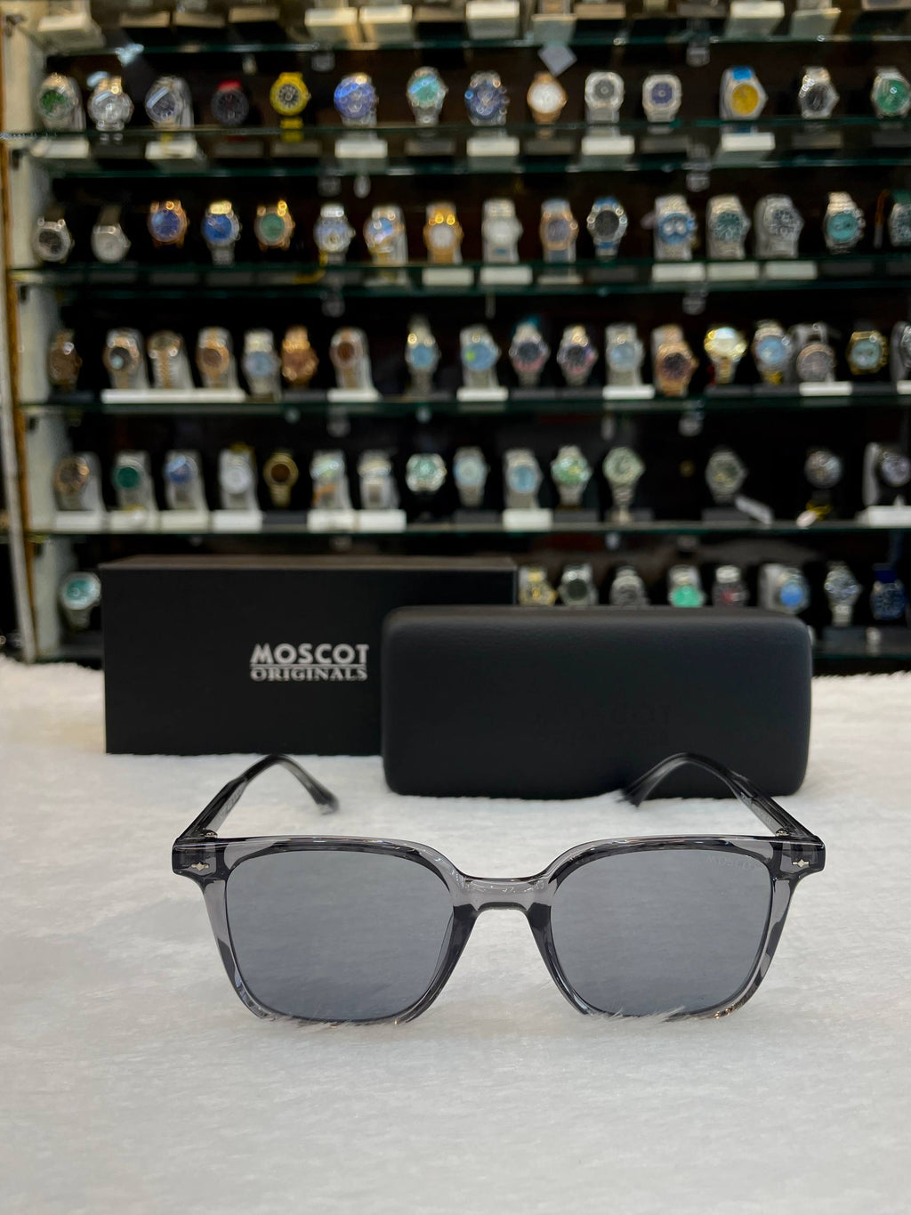 MOSCOT GREY 🩶 TRANSPARENT FRAME IN HEAVY QUALITY 💯