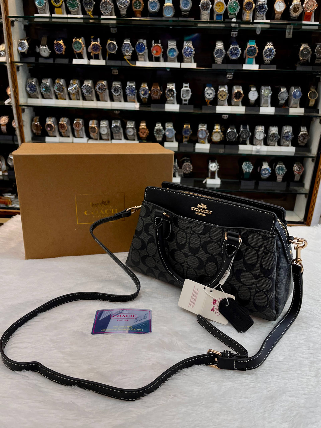 COACH DARCIE CARRYALL IN BLOCKED SIGNATURE CANVAS BLACK 🖤