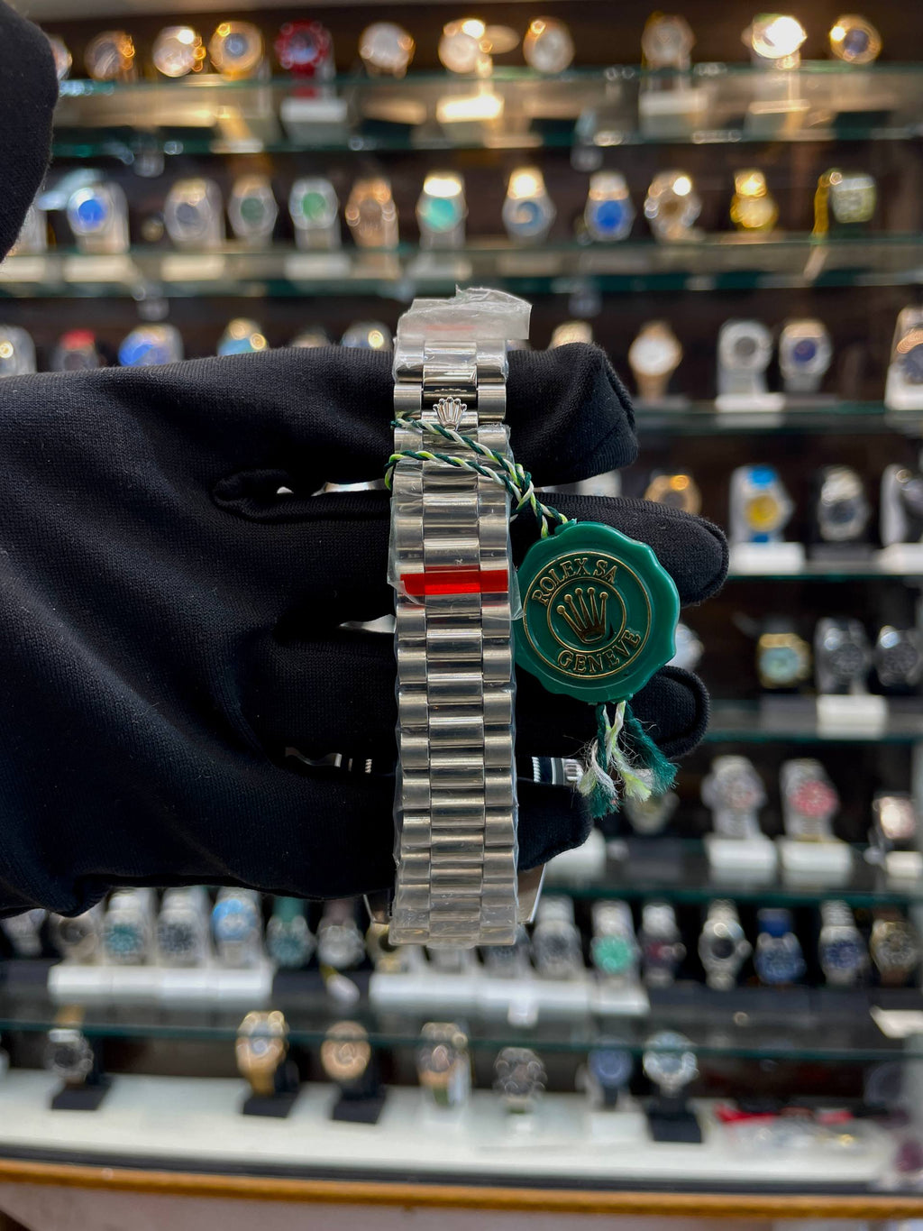 ROLEX DAY-DATE 40 MM, PLATINUM AND DIAMOND-SET BEZLE IN SEMI-ETA