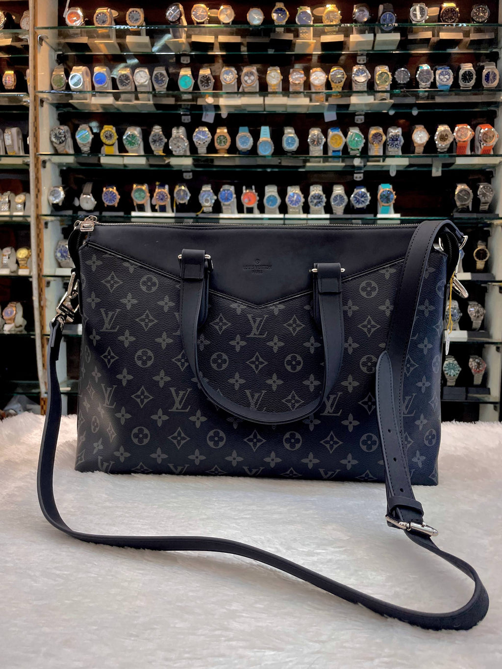 LOUIS VUITTON LV EXPLORER BRIEFCASE 💼 LAPTOP BAG  IN HEAVY QUALITY 💯