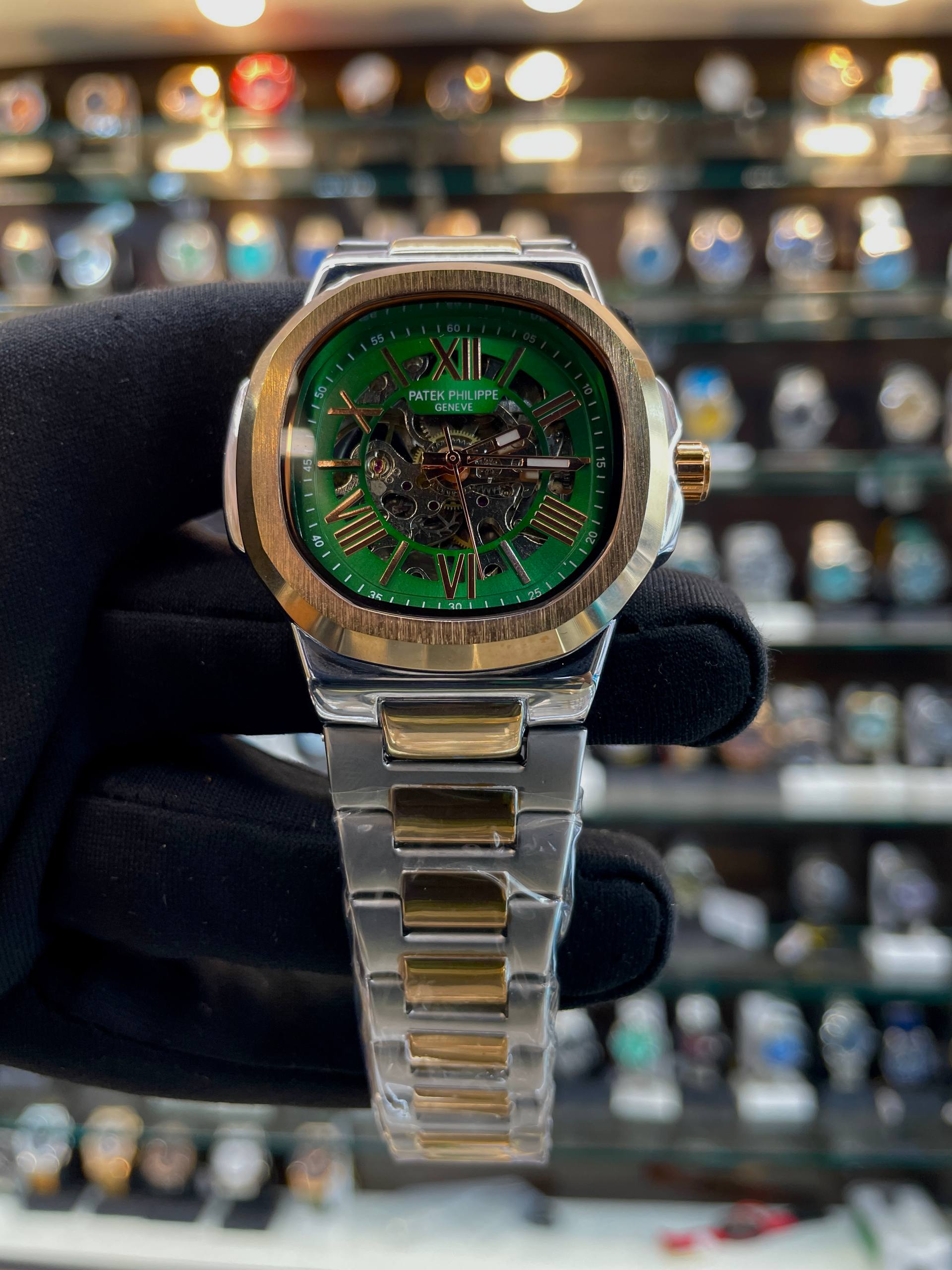 PATEK PHILLIPE AUTOMATIC NOW IN TRANSPARENT DIAL 💗
