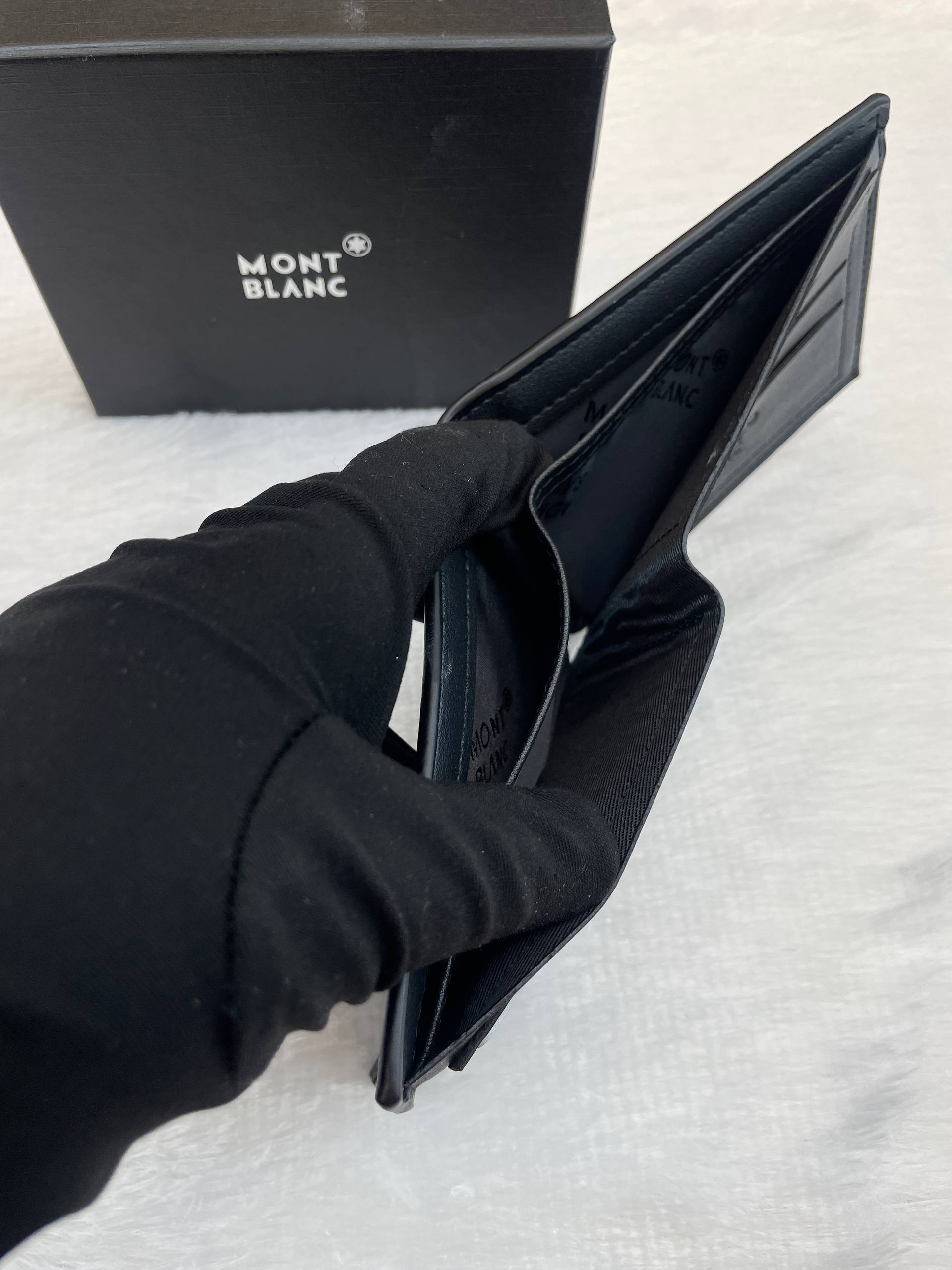 MONT BLANC WESTSIDE LEATHER IN NAVY BLUE 💙 TEXTURE IN HEAVY QUALITY 💯