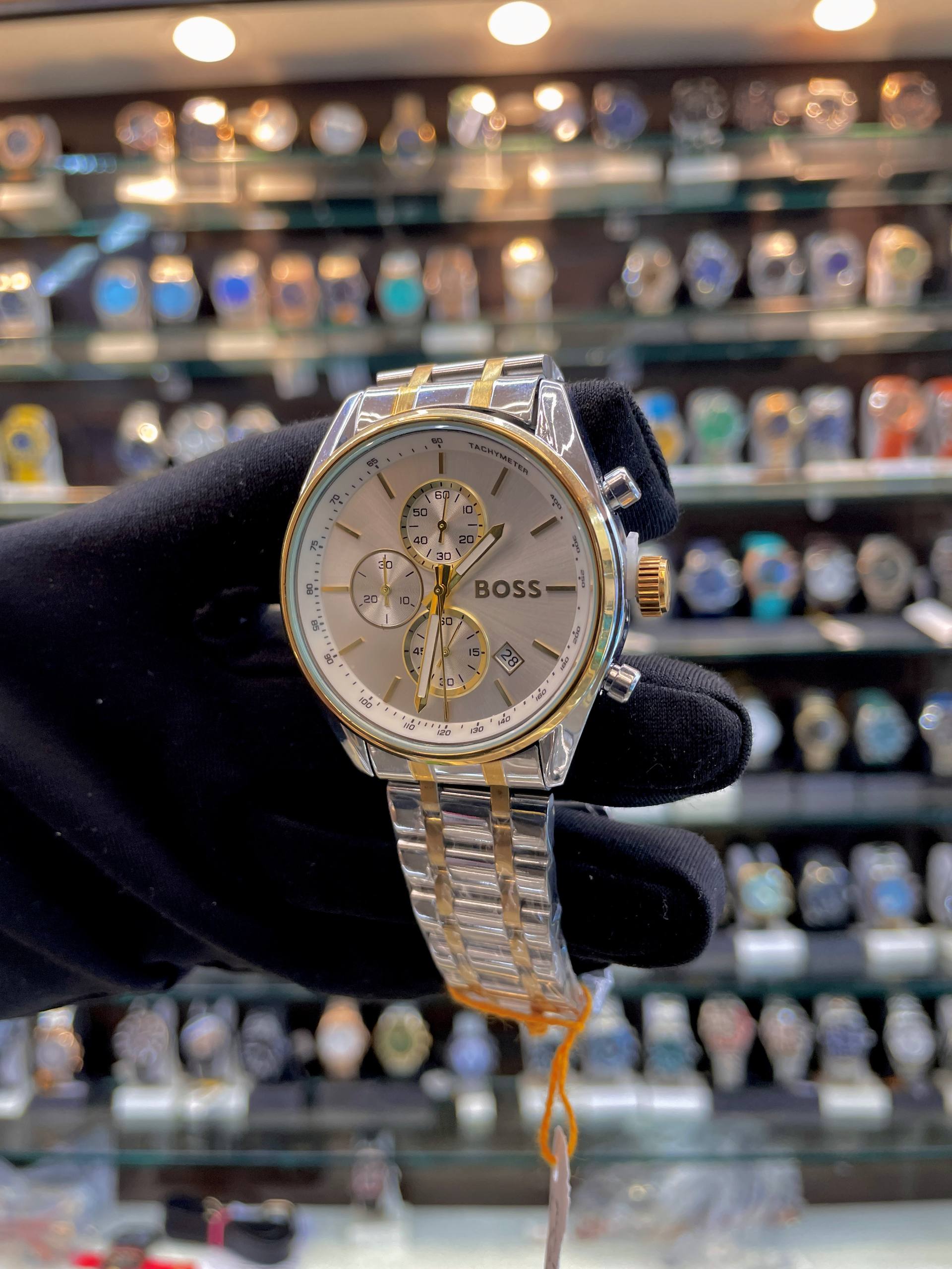 BOSS CHRONOGRAPH BLUE DIAL 💝 FOR MENS WHITE 🤍