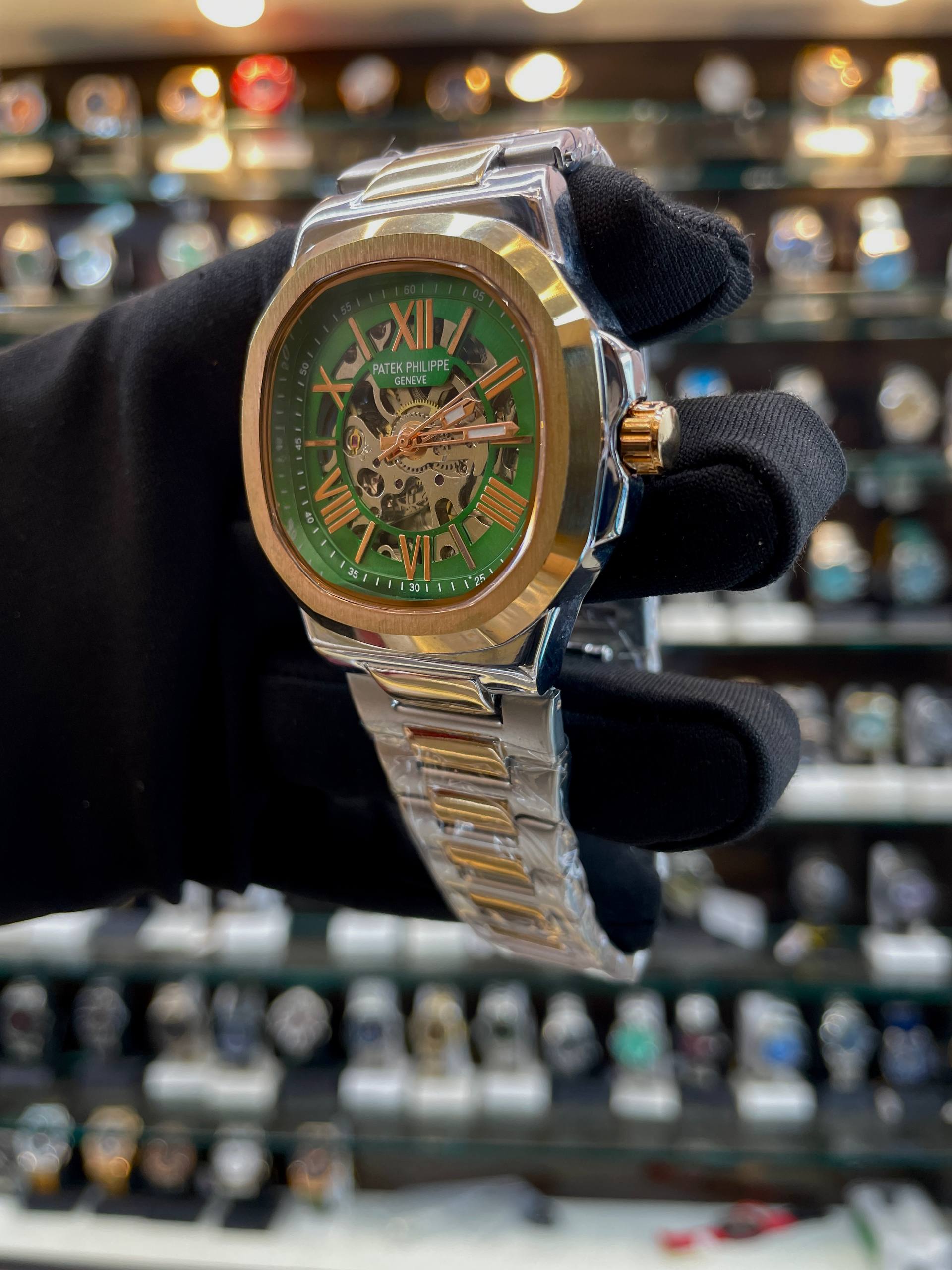 PATEK PHILLIPE AUTOMATIC NOW IN TRANSPARENT DIAL 💗