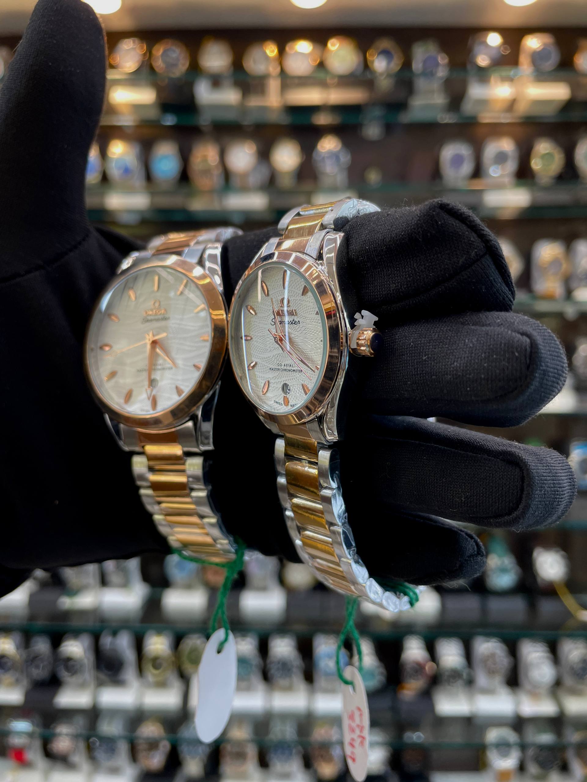OMEGA SEAMASTER NOW IN COUPLE SET 💚