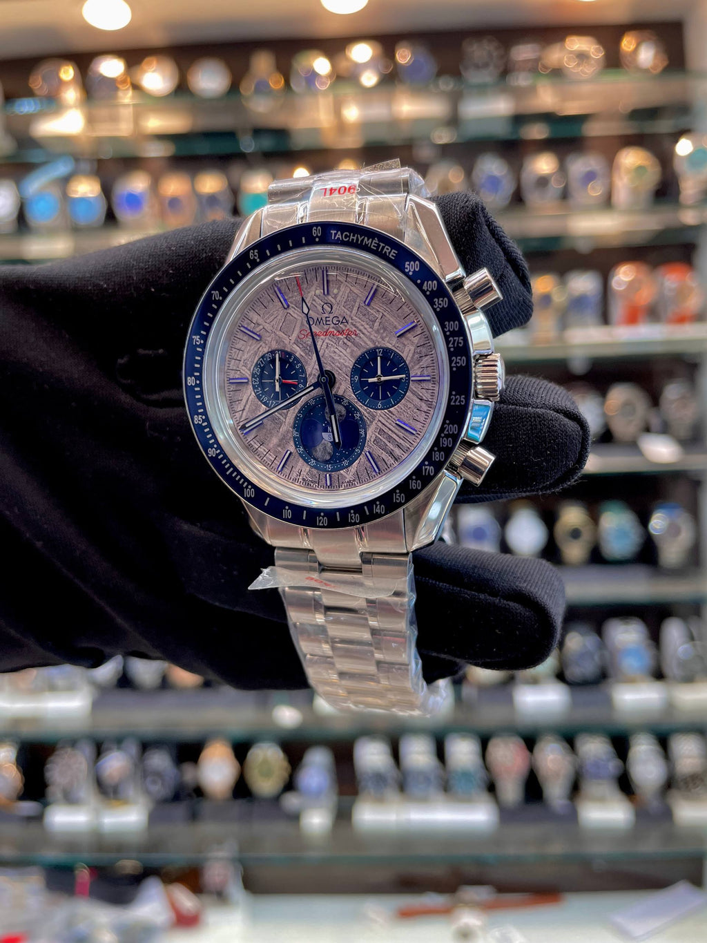OMEGA SPEEDMASTER MOON 🌝 PHASE NOW IN METAL HEAVY BODY🤍