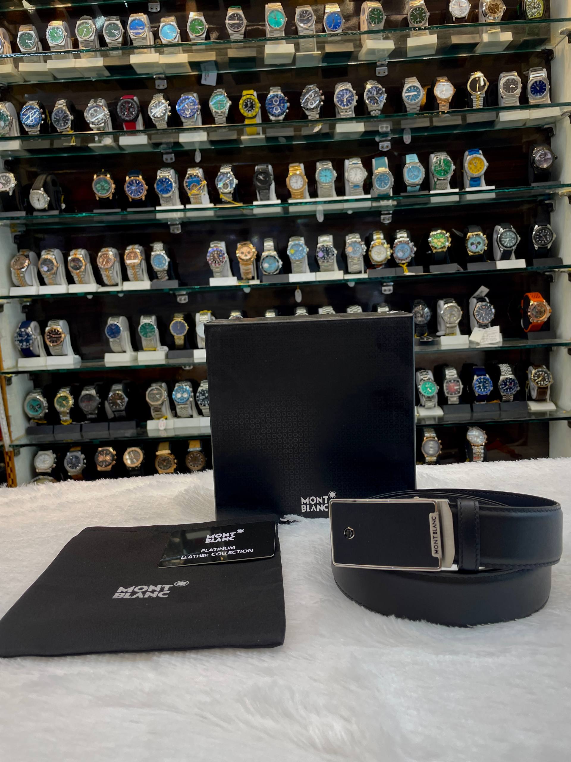 MONT BLANC MEN'S BLACK 🖤 LEATHER BELT WITH A SILVER 🥈 BUCKLE. MASTER PIECE 🤩 BLACK 🖤 TEXTURE FRONT