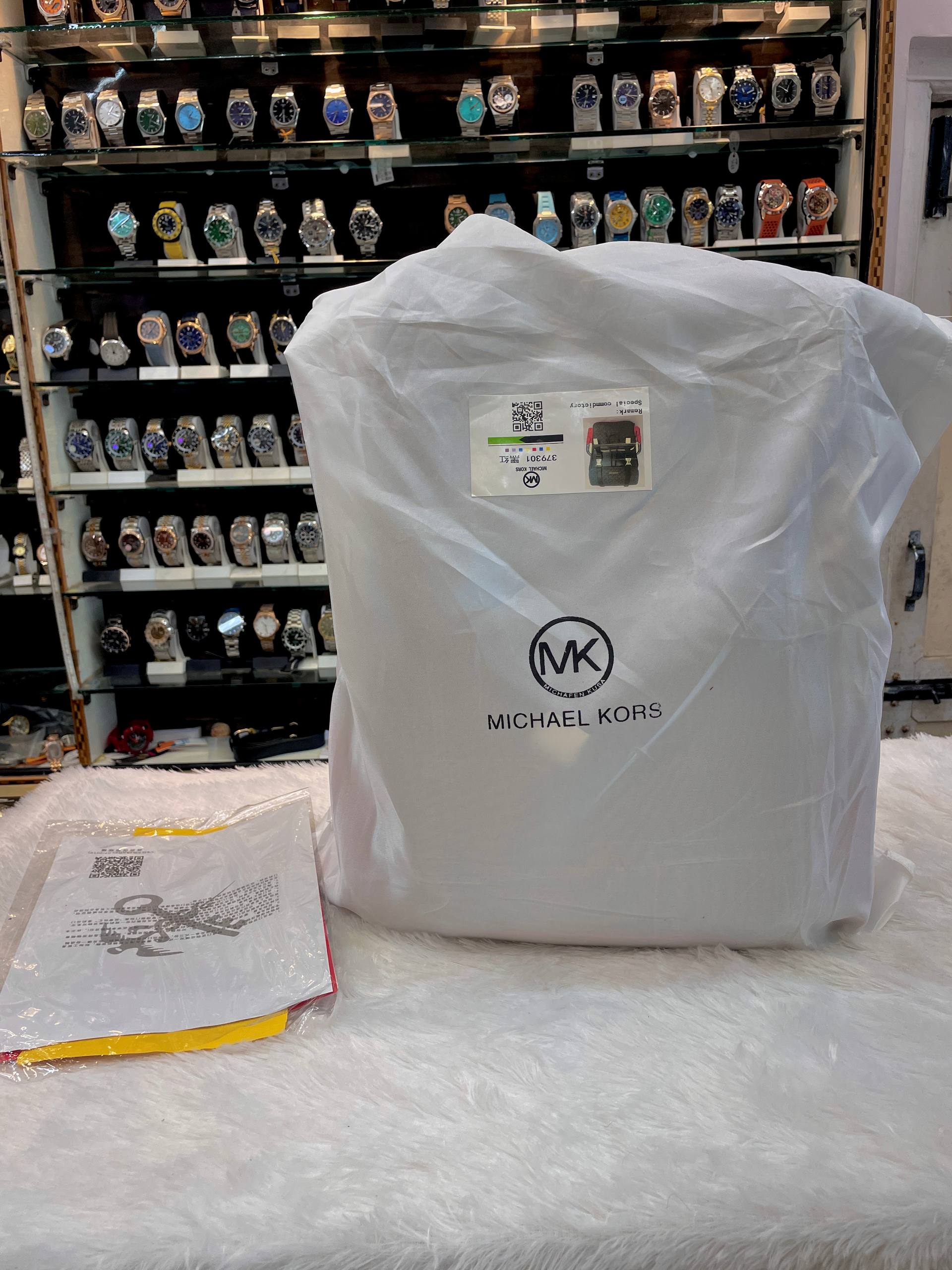 MICHAEL KORS MK COOPER BACKPACK 🎒 IN MASTER PIECE 🤩