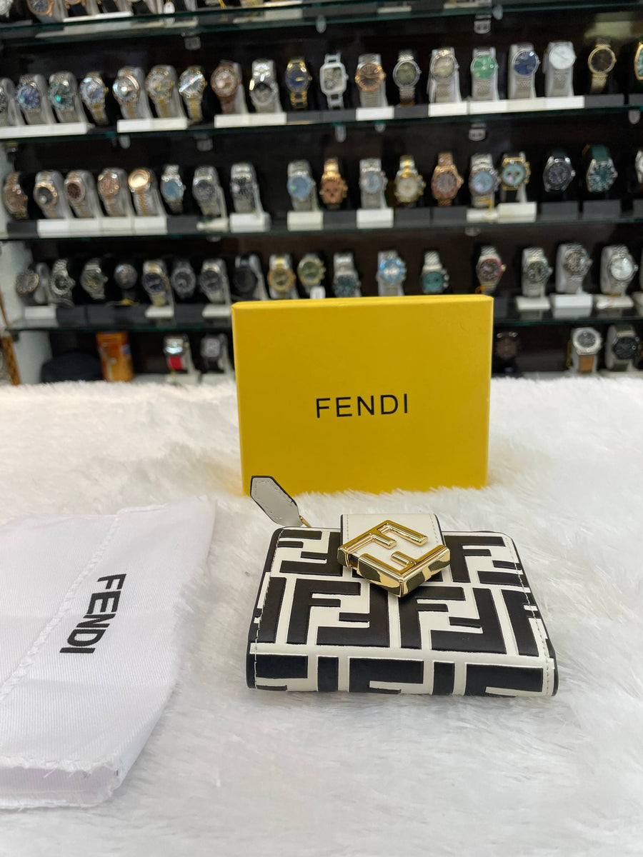FENDI BI-FOLD WALLET FOR GIRLS 🤩 IN MASTER PIECE 🤩