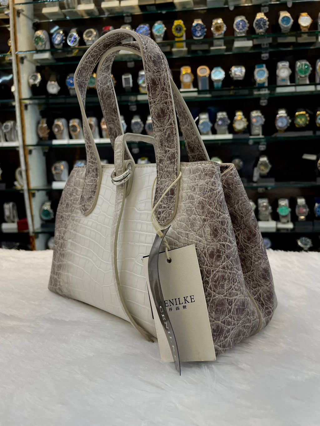 DIOR TOUJOURS HANDBAG 👜 IN WHITE 🤍 AND GREY 🩶 CROCODILE LEATHER.