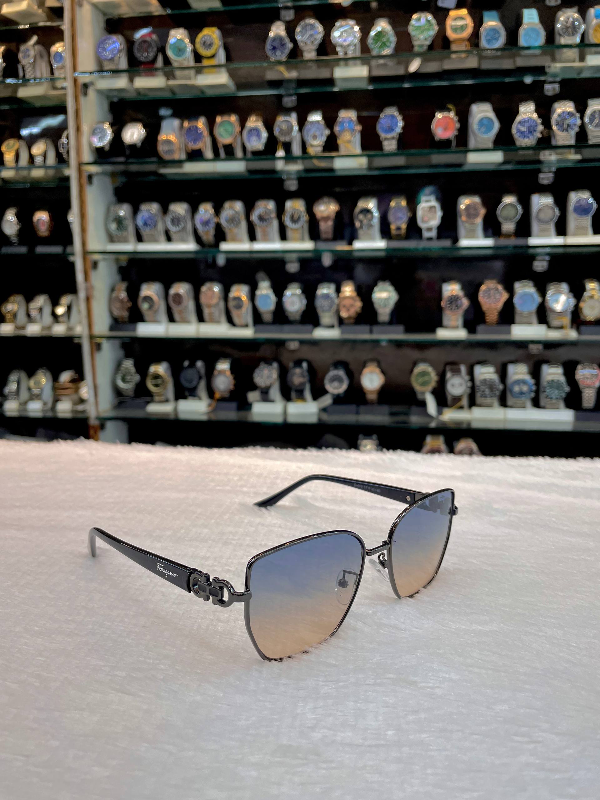 SALVATORE FERRAGAMO CASUAL WEAR GIRLS 🤩 GLASSES 🤓BLUE 💙