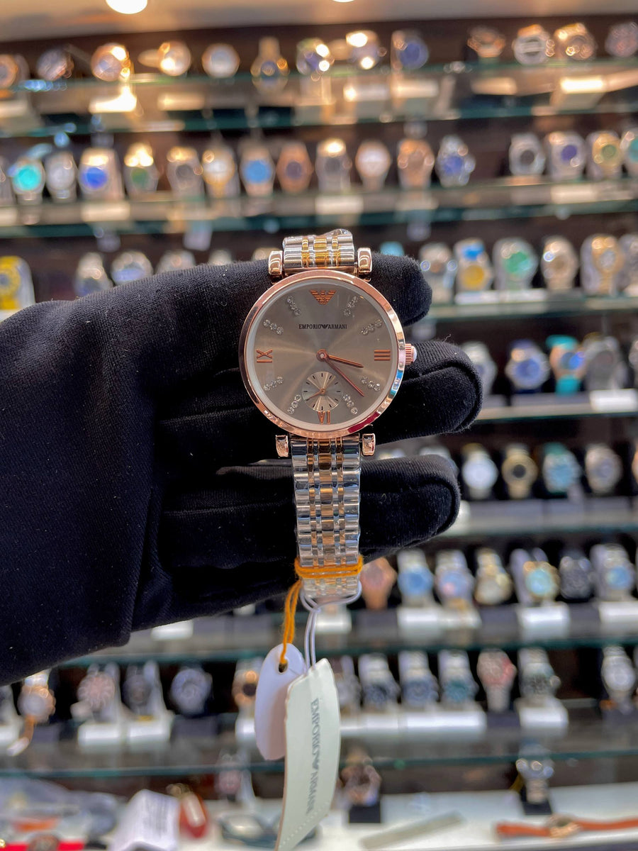 EMPORIO ARMANI. GREY 🩶 DIAL IN GIRLS