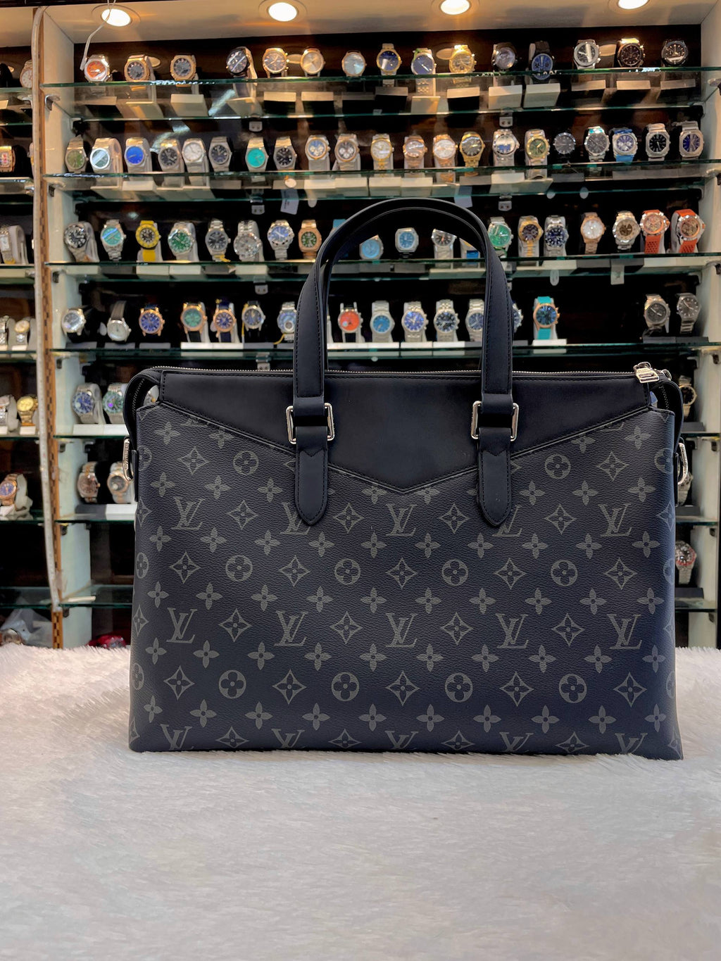 LOUIS VUITTON LV EXPLORER BRIEFCASE 💼 LAPTOP BAG  IN HEAVY QUALITY 💯