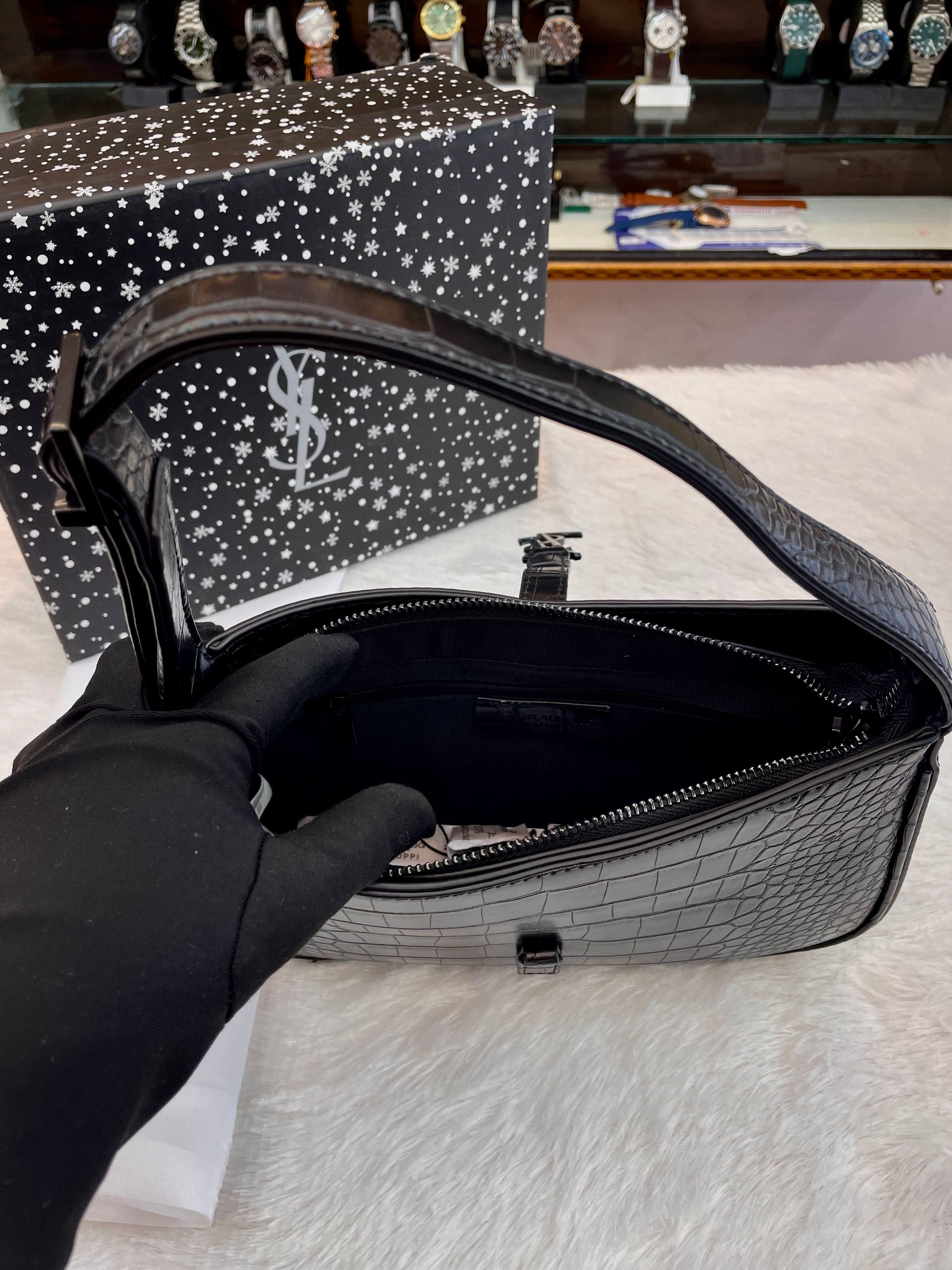 YSL SAINT LAURENT LE 5 À 7 BAG IN Z-BLACK 🤩 HEAVY QUALITY 💯