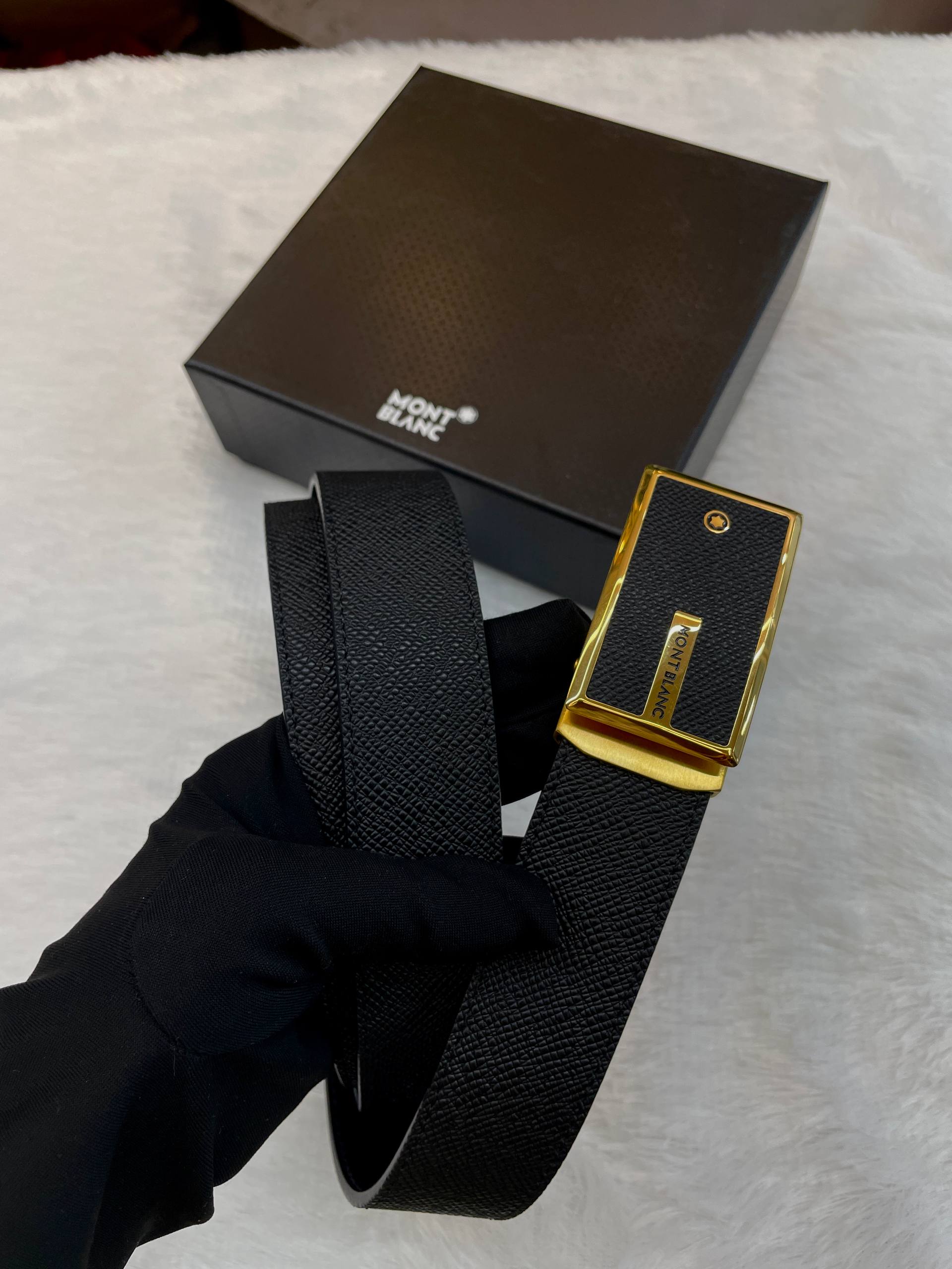MONT BLANC TEXTURE STRAP GOLD METAL BUCKLE IN MASTER PIECE 🤩