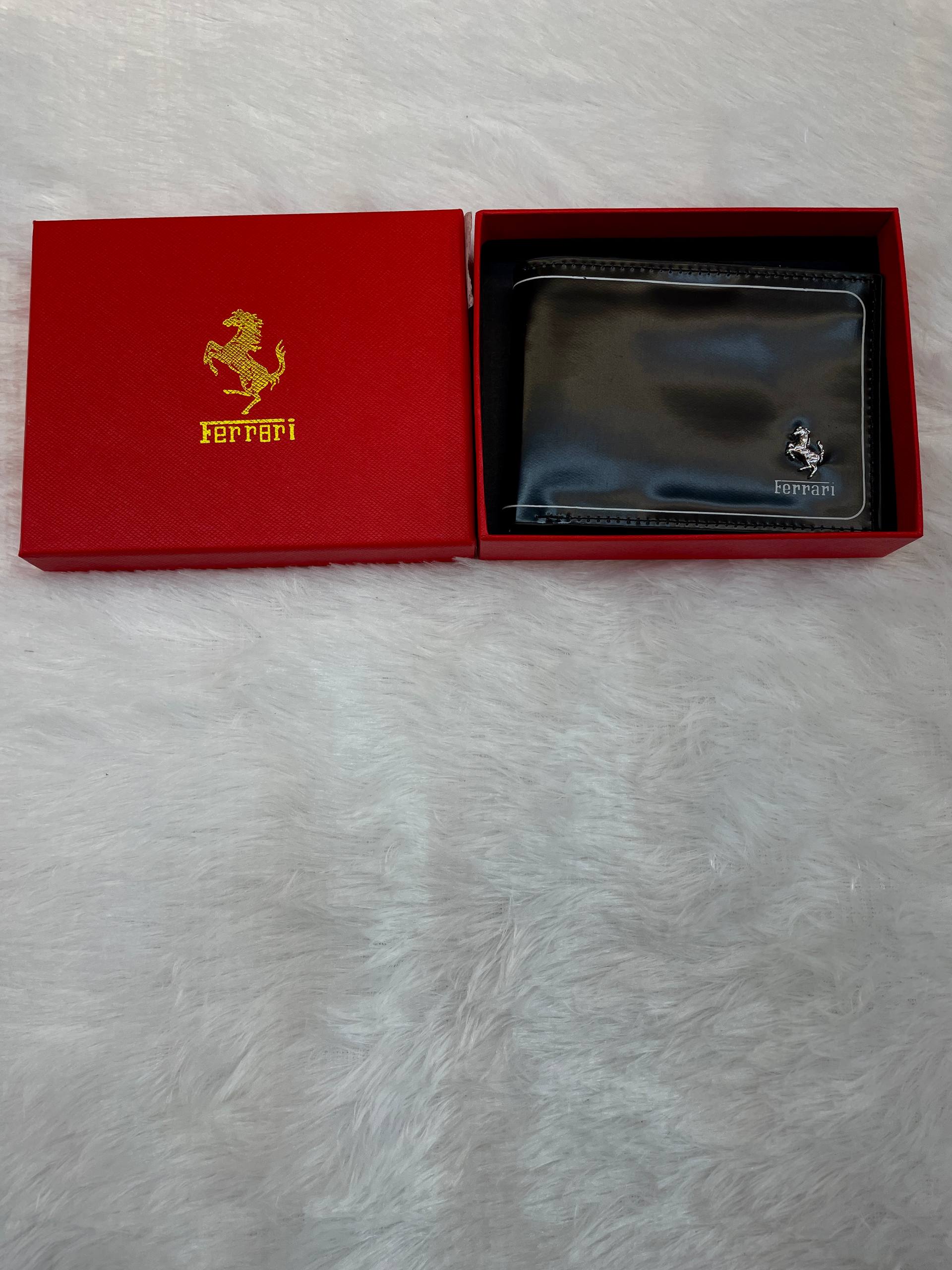 FERRARI BLACK BI-FOLD BRANDED WALLET IN MASTER PIECE 🤩