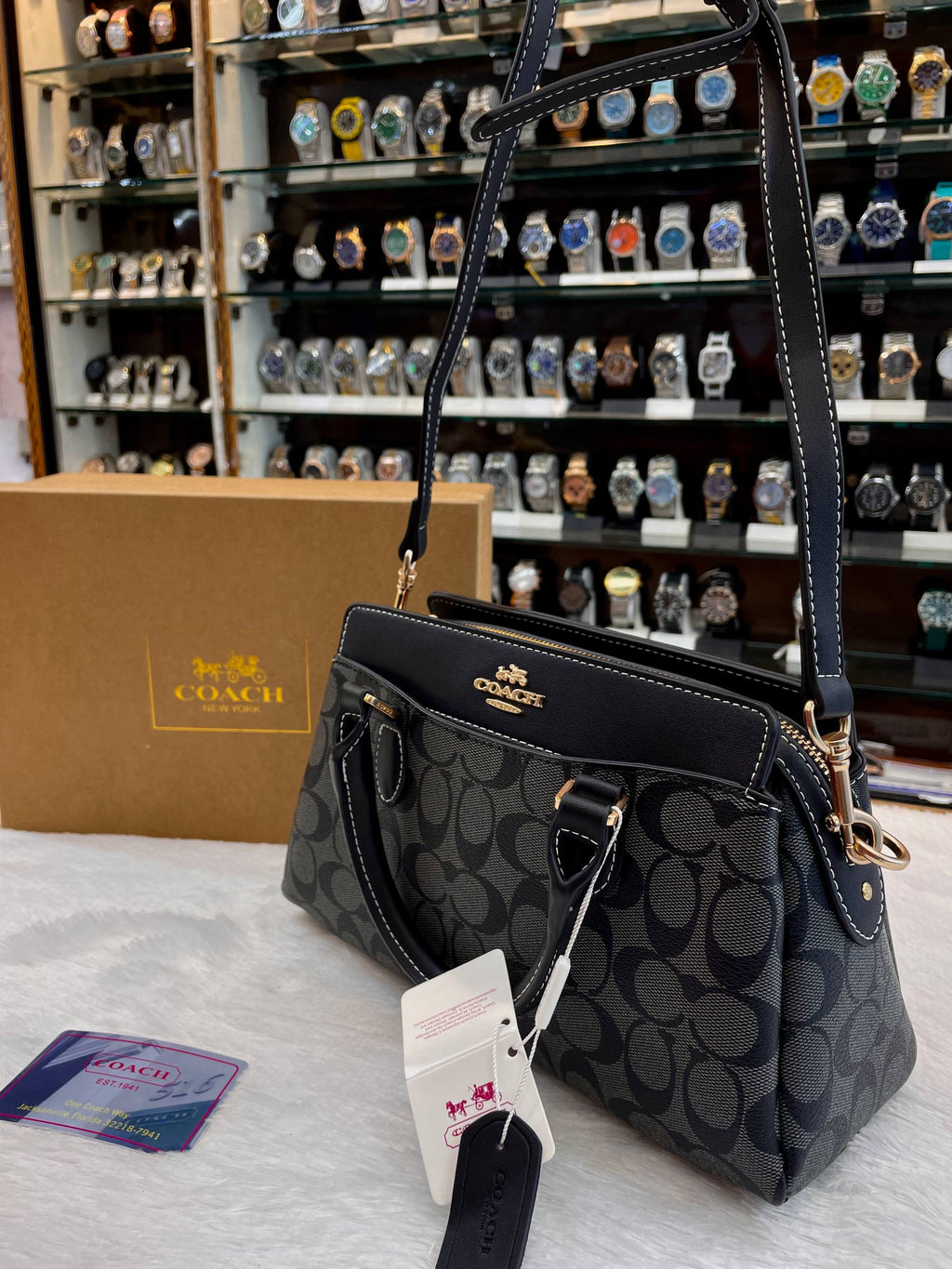 COACH DARCIE CARRYALL IN BLOCKED SIGNATURE CANVAS BLACK 🖤