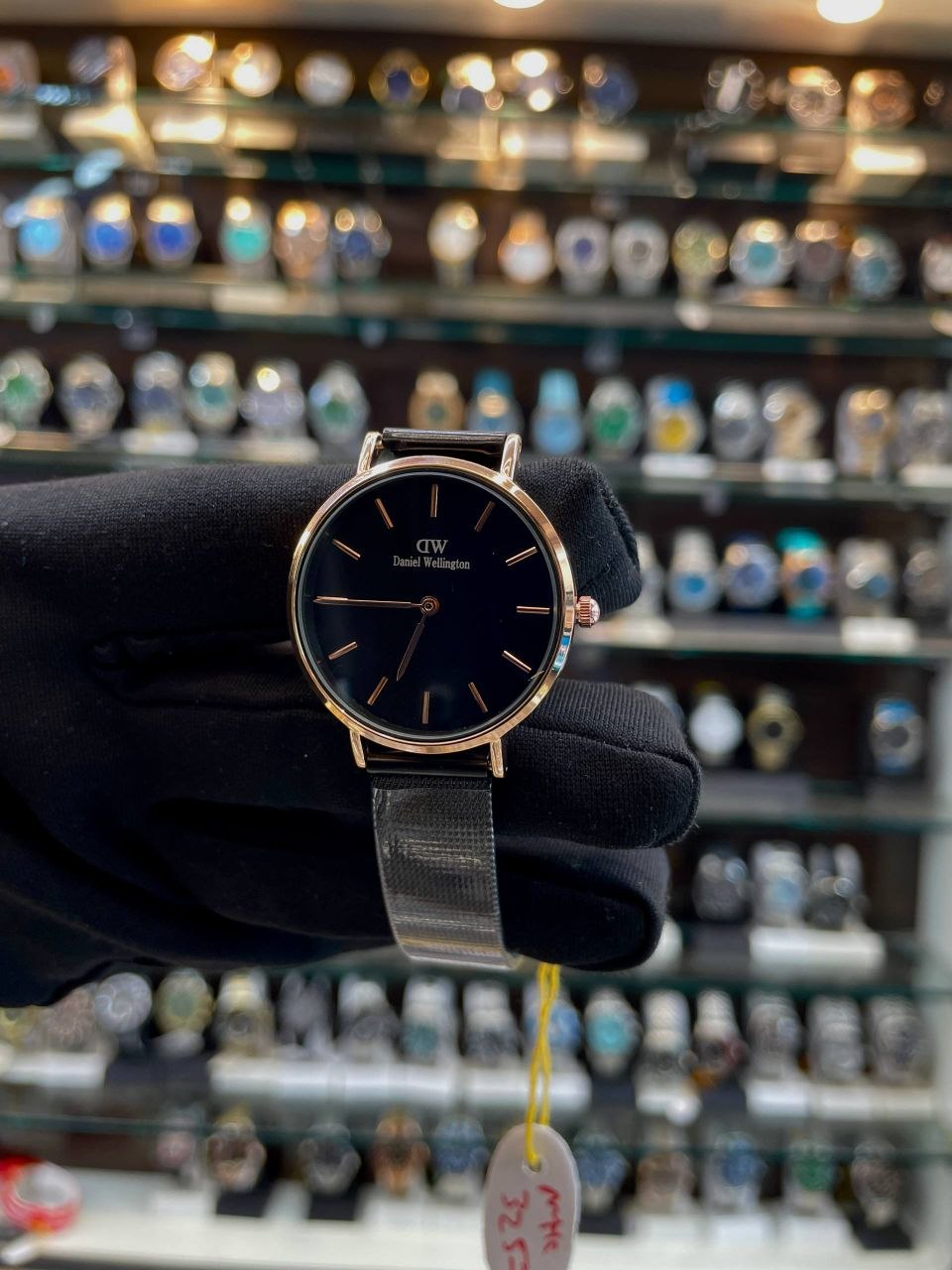 DANIEL WELLINGTON DW SLIM CHAIN FOR GIRLS IN BLACK 🖤
