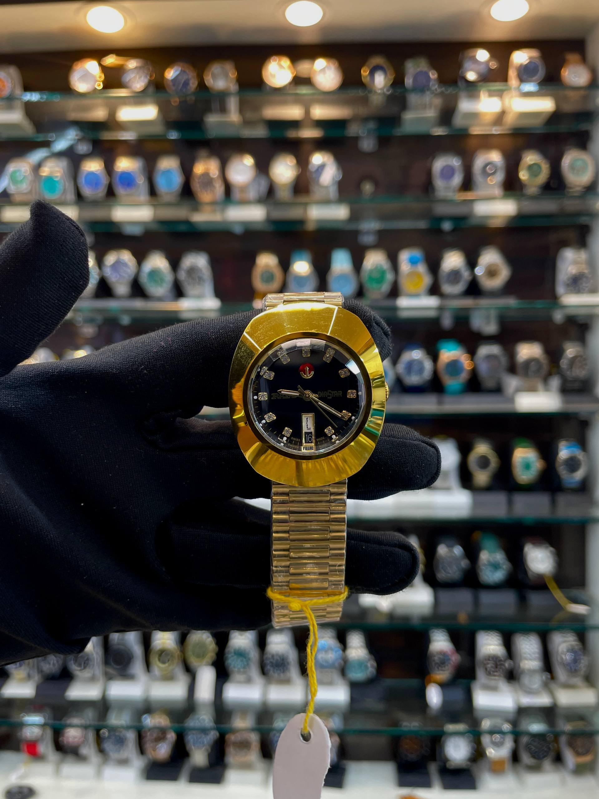 RADO DIASTAR NOW IN MASTER PIECE 🤩 BLACK 🖤 DIAL 🥰 GOLD 🥇 BODY BLACK 🖤 DIAL 🤩 SILVER🥈 DIAMOND 💎