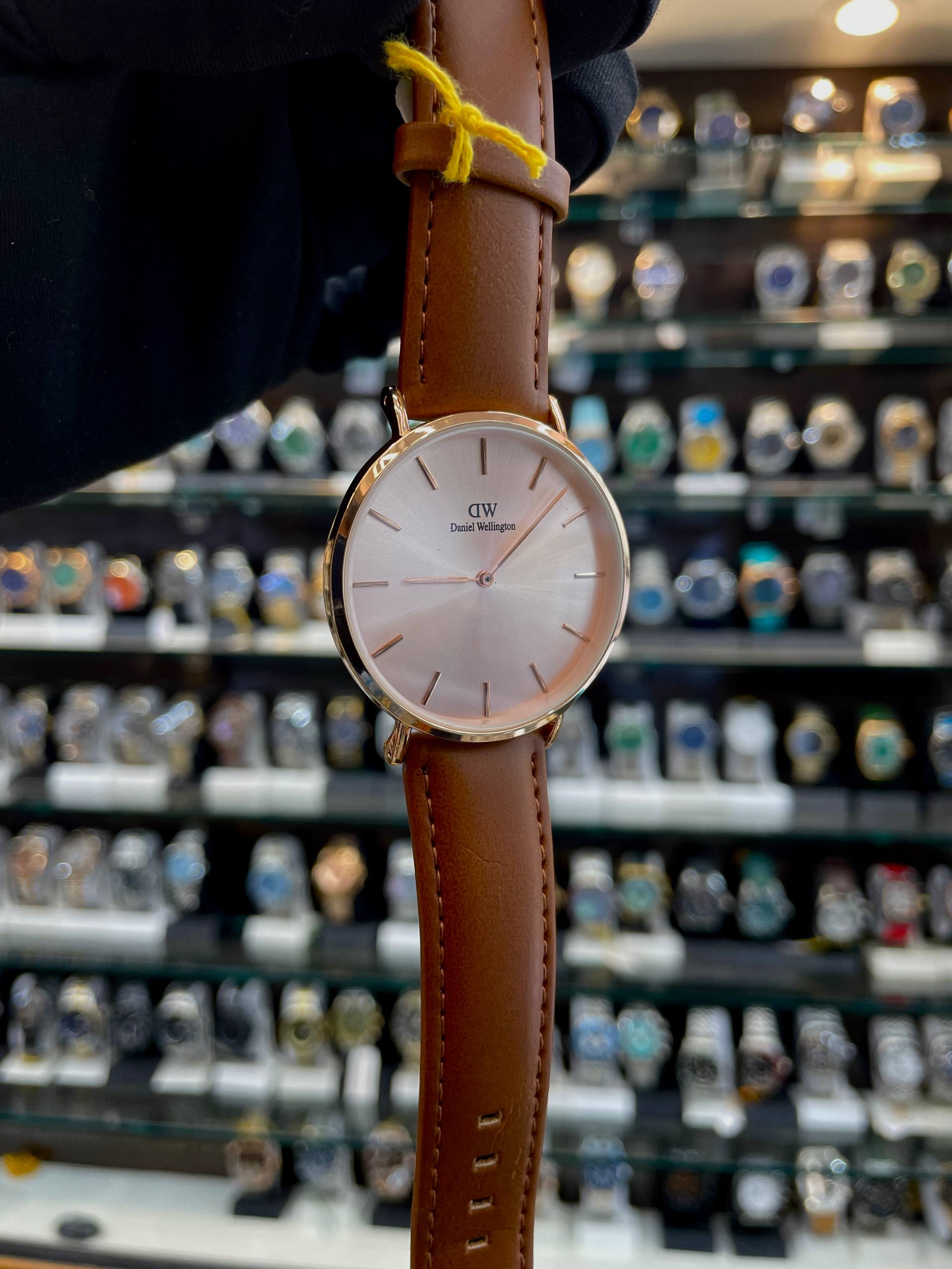 DANIEL WELLINGTON (DW) FOR MENS 🤩 IN LEATHER BROWN 🤎