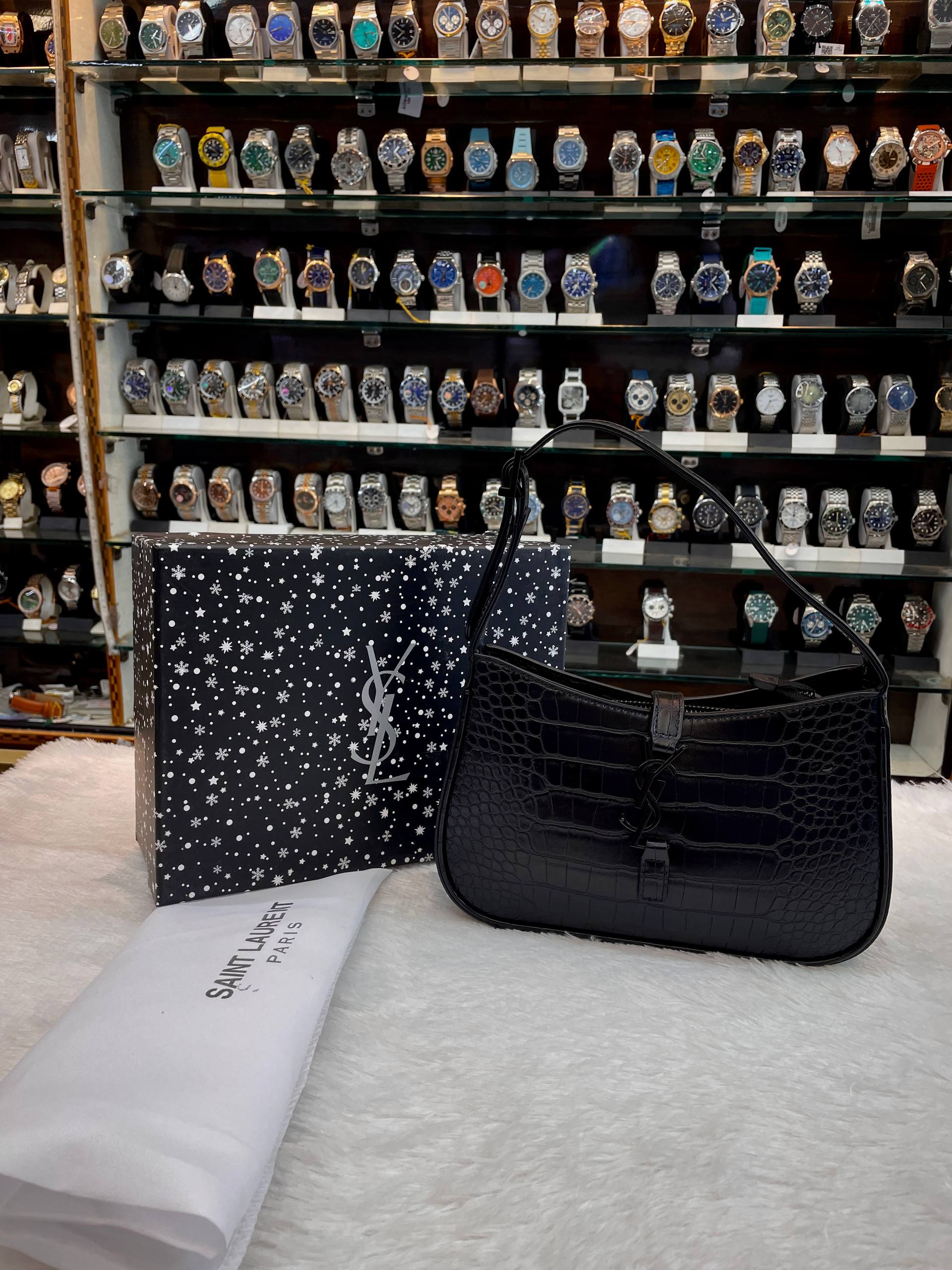 YSL SAINT LAURENT LE 5 À 7 BAG IN Z-BLACK 🤩 HEAVY QUALITY 💯