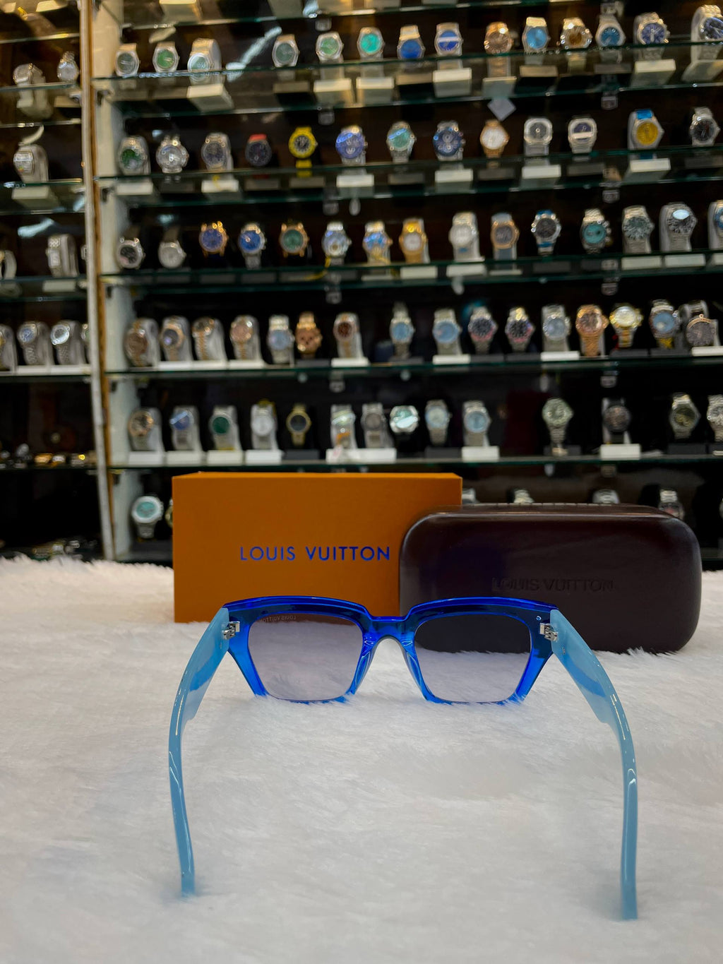 LOUIS VUITTON (LV) CLASH SQUARE SUNGLASSES 😎 IN BLUE 💙 UNISEX FRAME