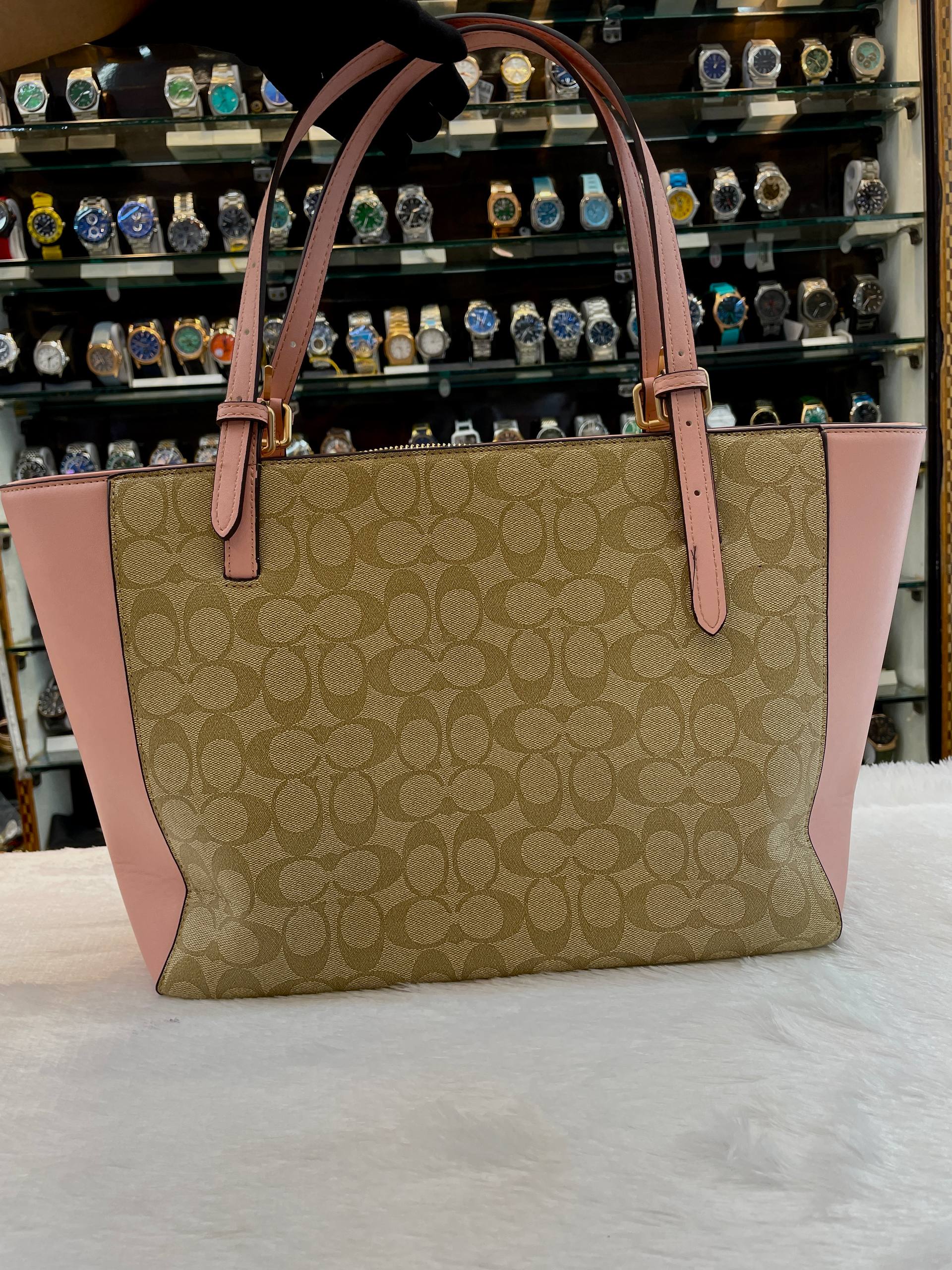 COACH MOLLIE TOTE IN SIGNATURE CANVAS WITH PINK 🩷 LEATHER MASTER PIECE 🤩 BABY PINK 🩷 X BROWN 🟤 CANVAS PRINT 🐾