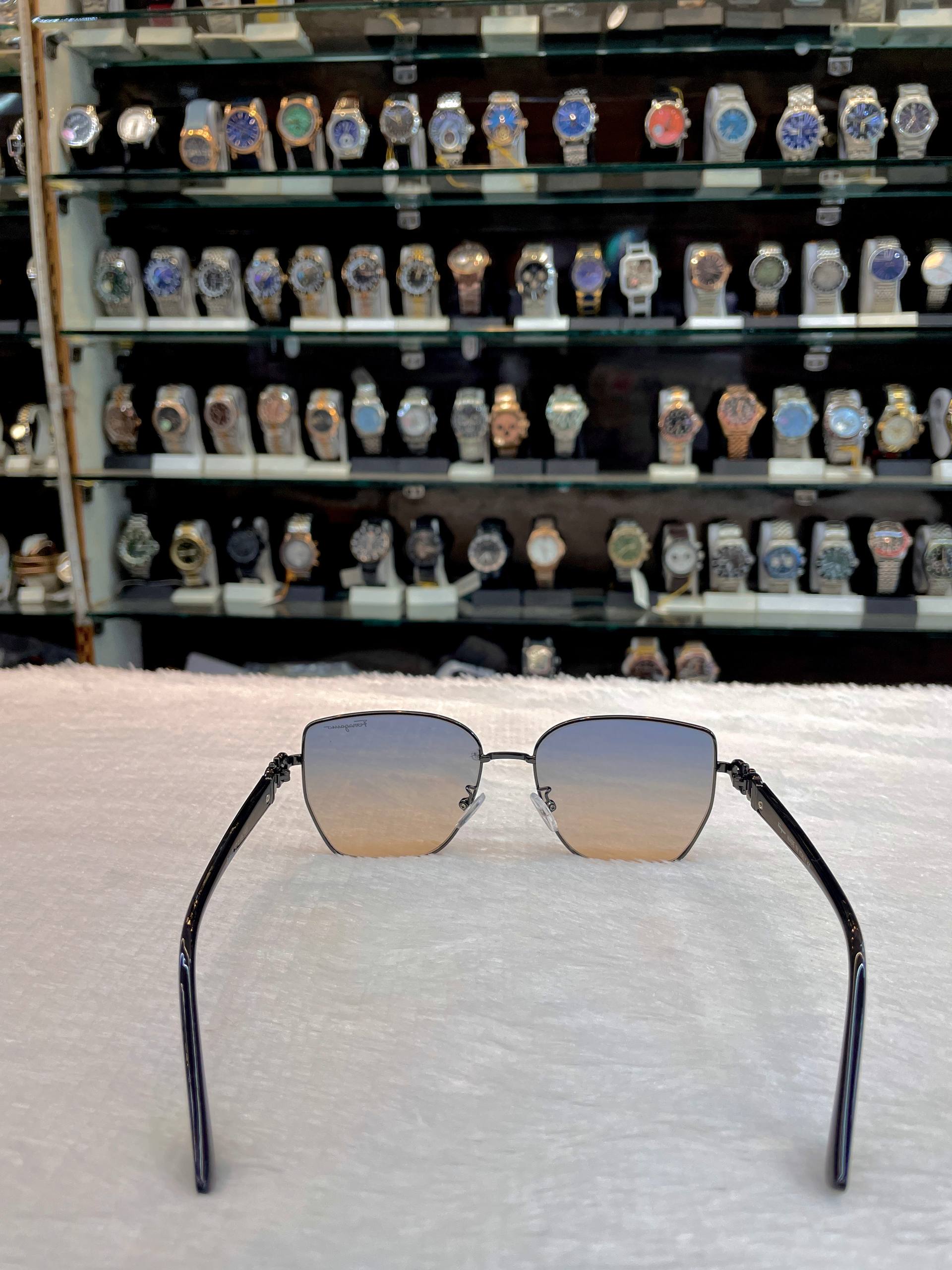 SALVATORE FERRAGAMO CASUAL WEAR GIRLS 🤩 GLASSES 🤓BLUE 💙