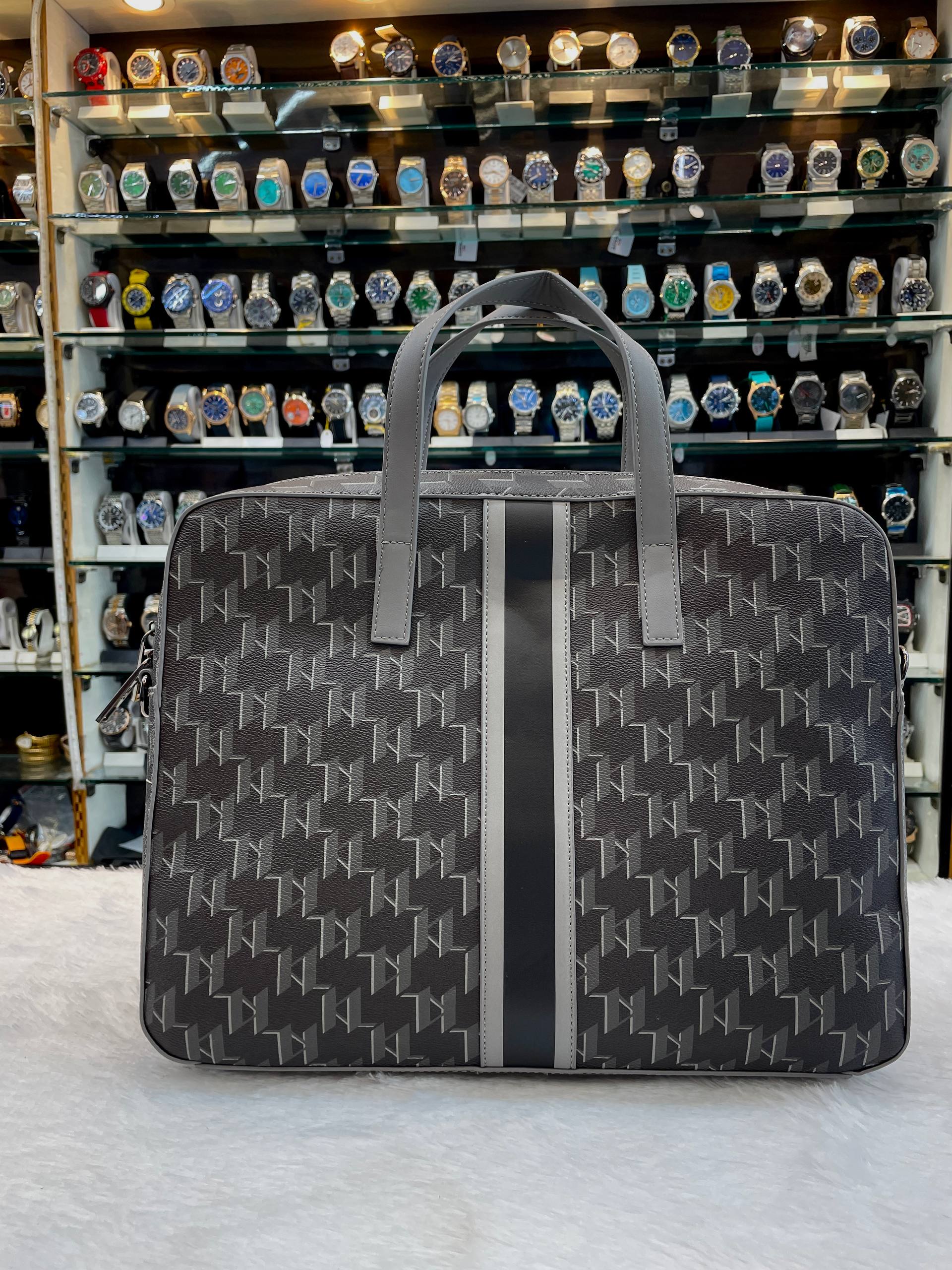 KARL LAGERDIELD GREY BRIEFCASE 💼 LAPTOP BAG 🛍️ IN MASTER PIECE 🤩