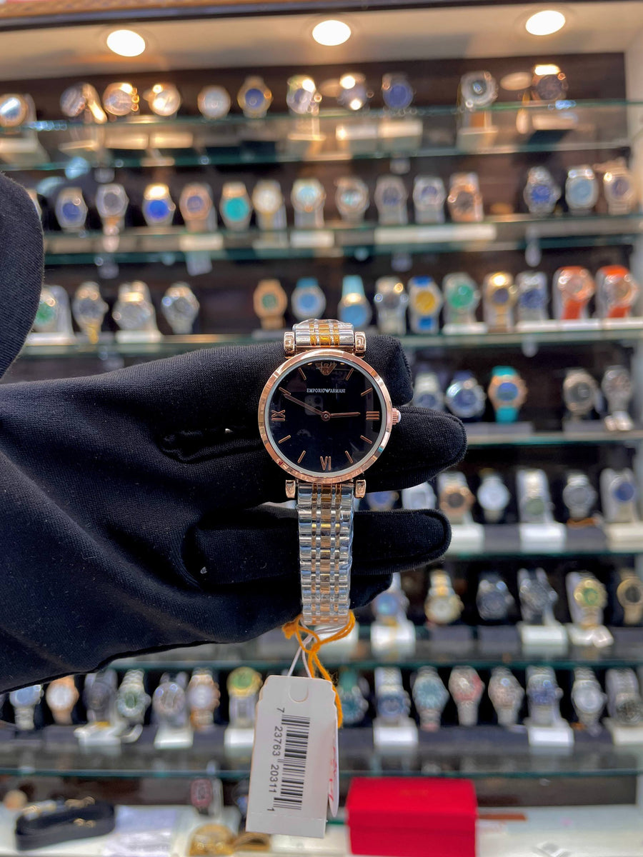 EMPORIO ARMANI. ROSE 🌹 GOLD 🥇 DIAL IN  BLACK 🖤 FOR  GIRLS