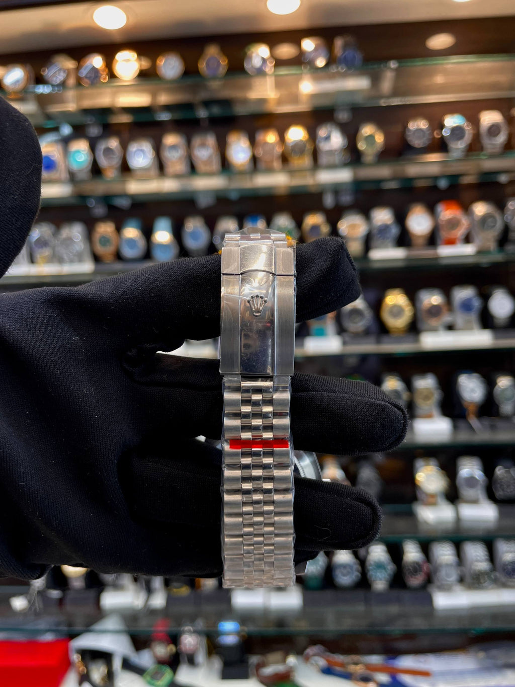 Rolex Datejust green dial watch strap view