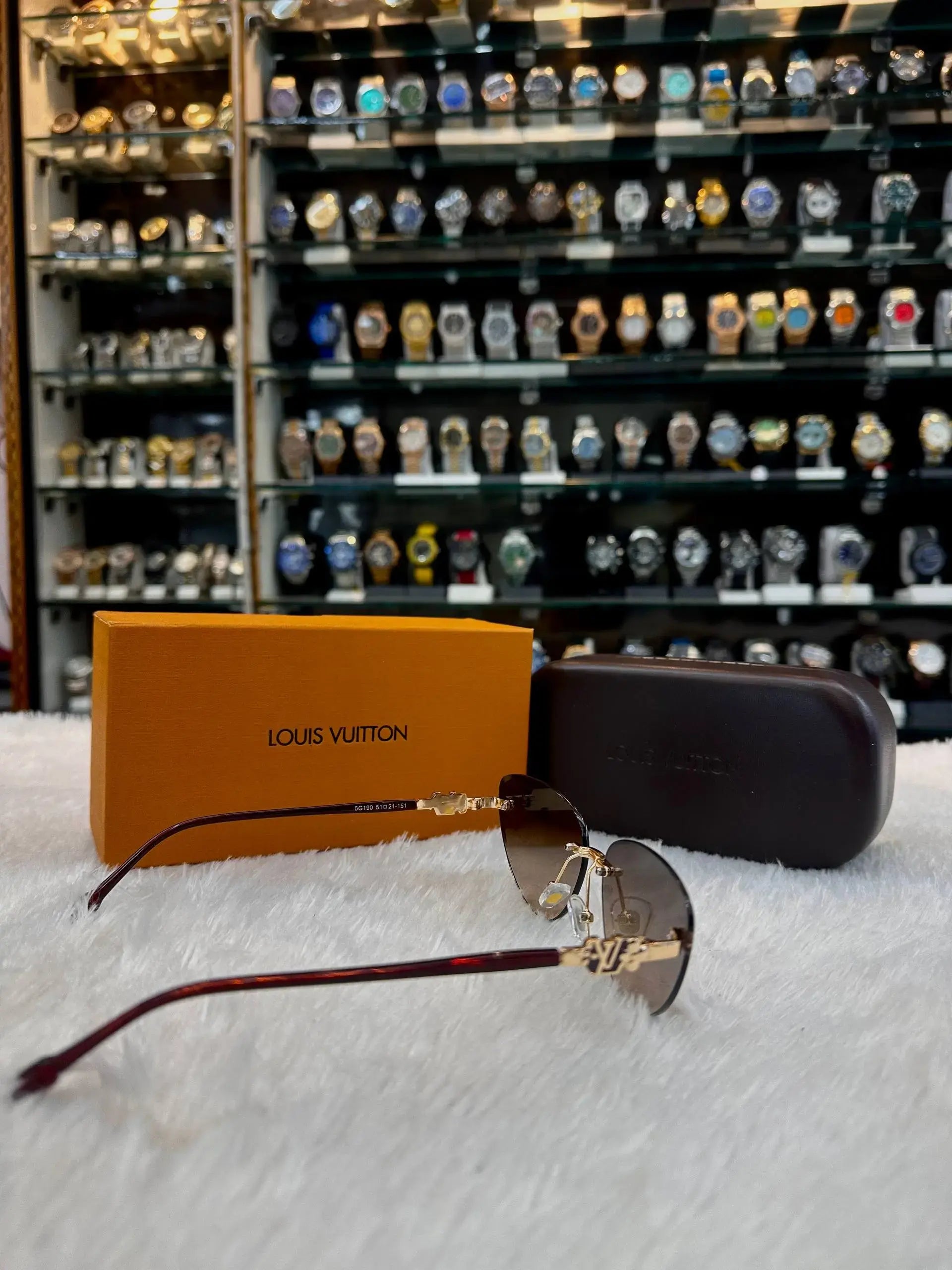 Louis vuitton (lv) in master piece for girls brown