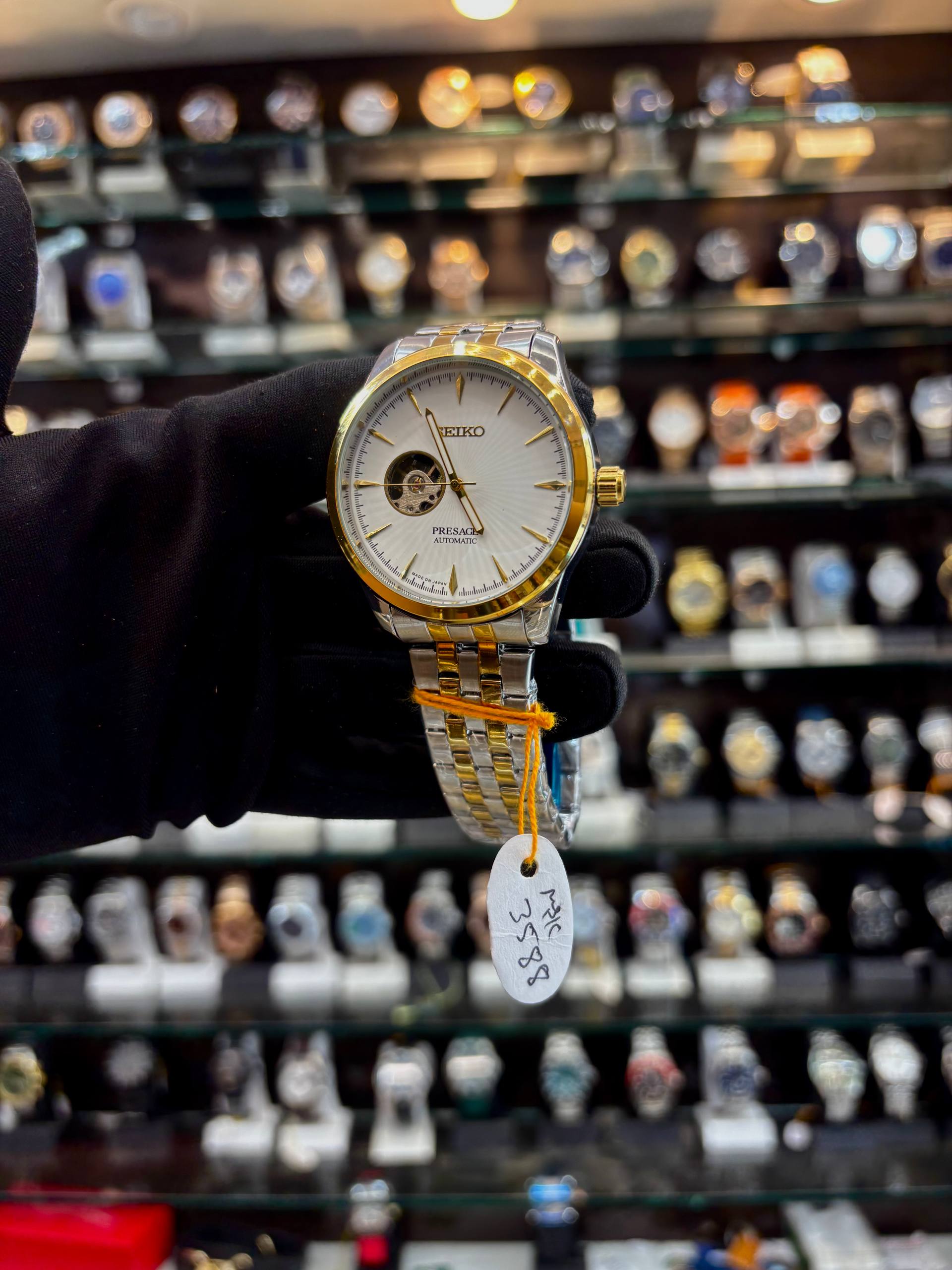 Seiko Presage flat glass watch side view