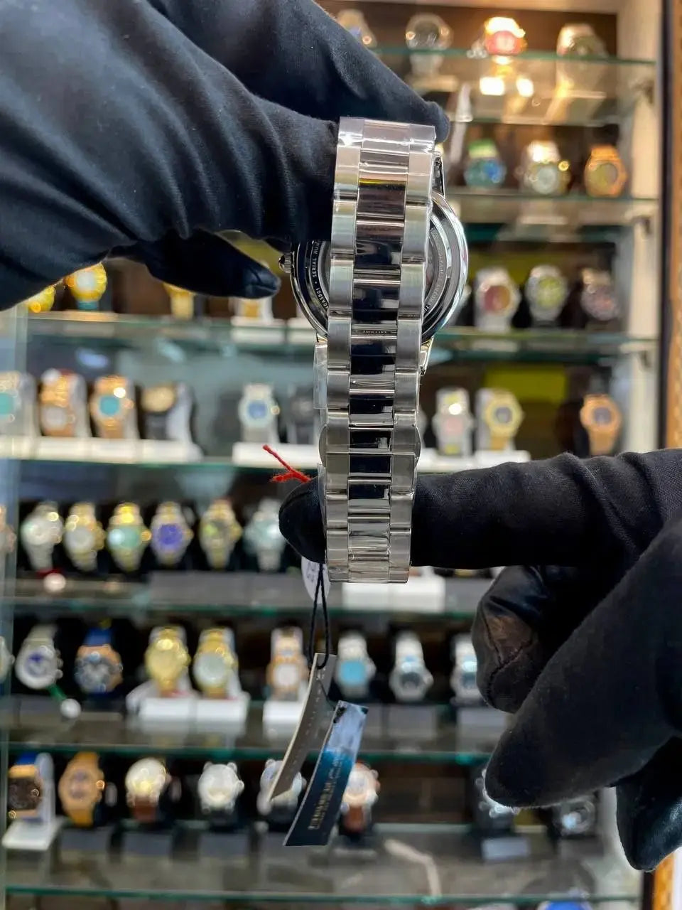 Daniel Wellington (dw) now in master piece for mens