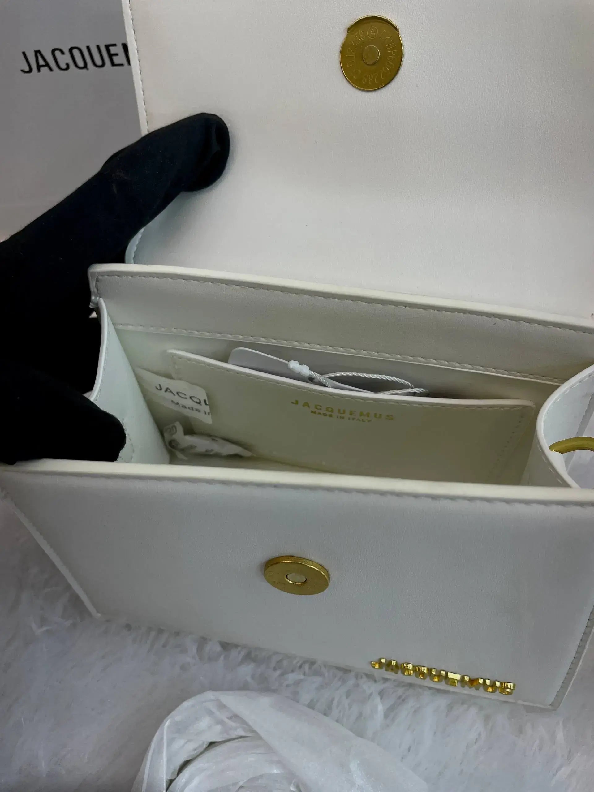 Jacquemus in premium sling bag small size