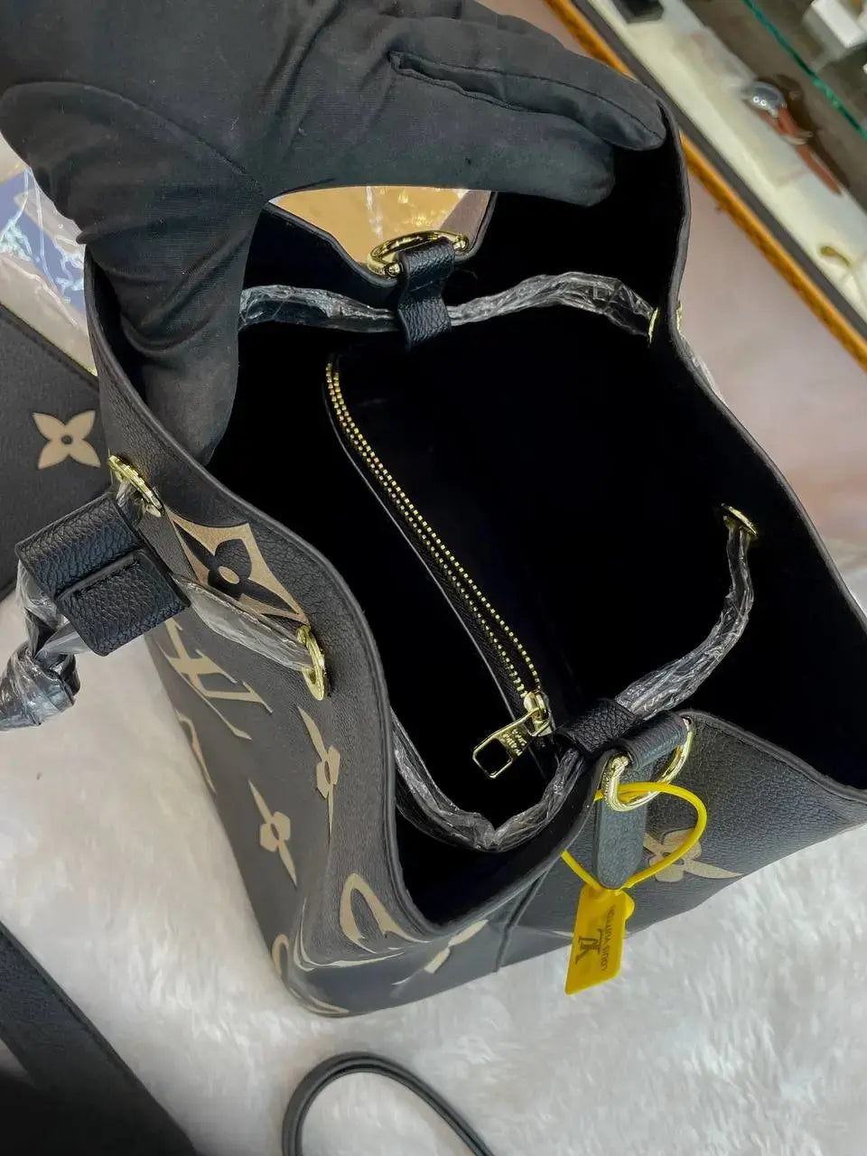 Louis Vuitton lv premium sling bag