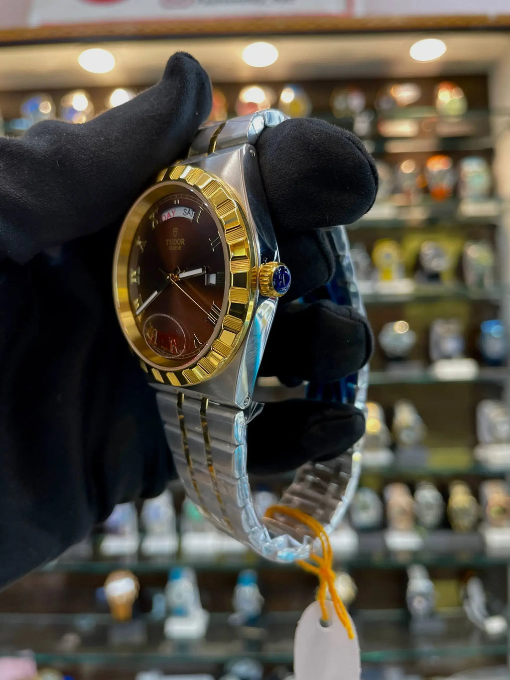 Tudor royal in master for mens brown dial
