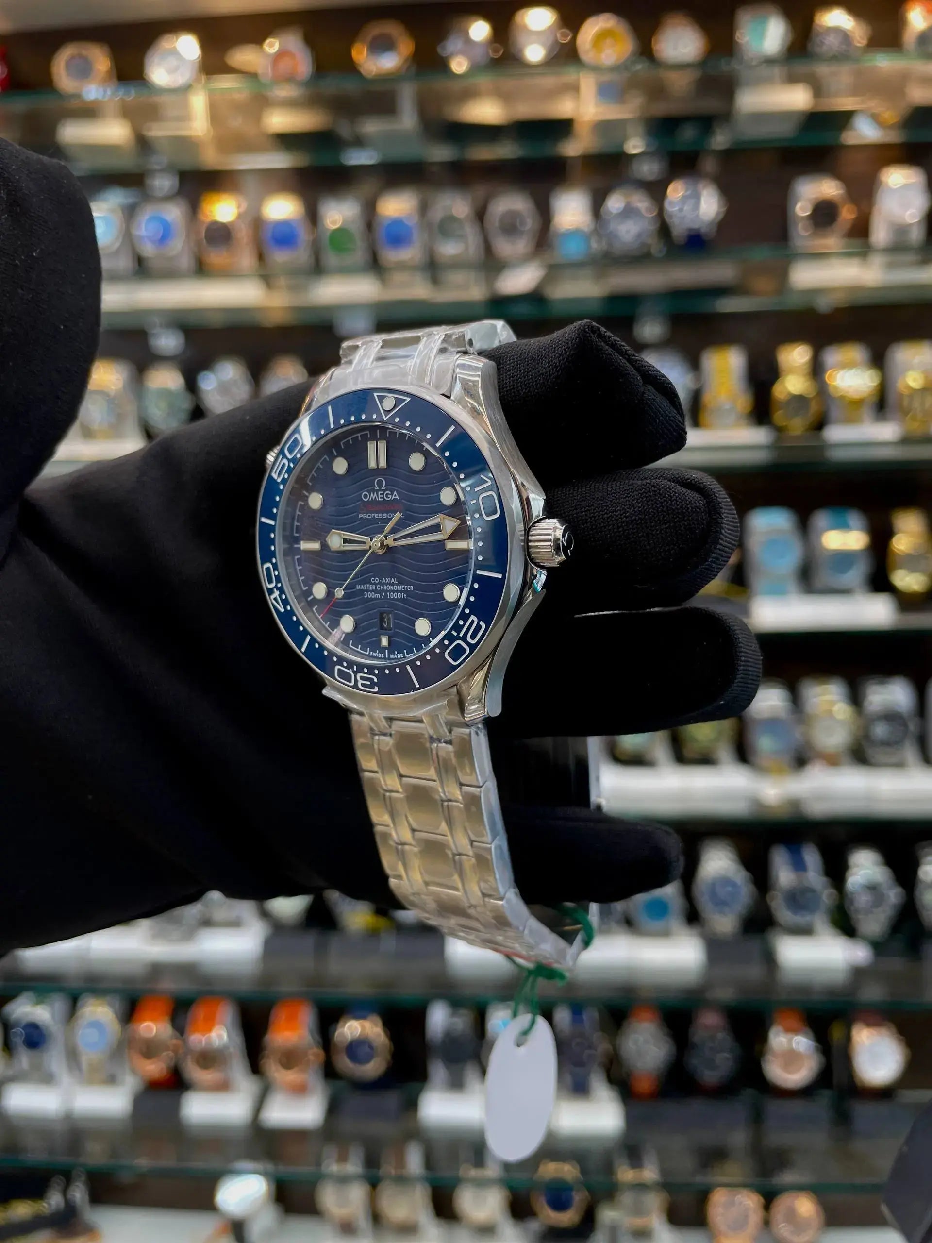 Omega seamaster diver 300 m chronometer blue dial piece dual strap