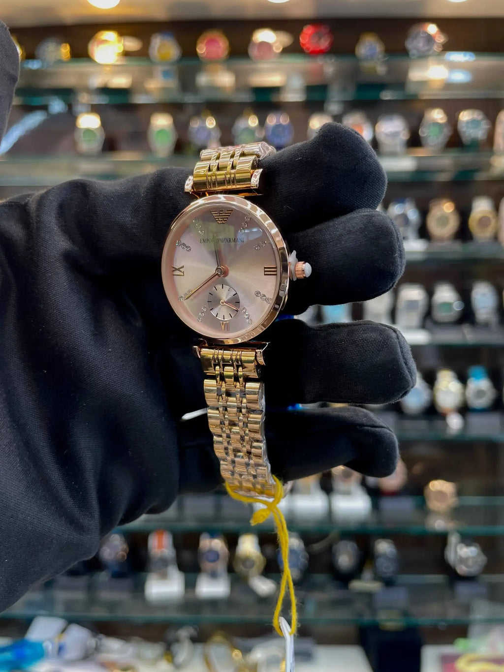 Emporio Armani slim beauty dial in girls